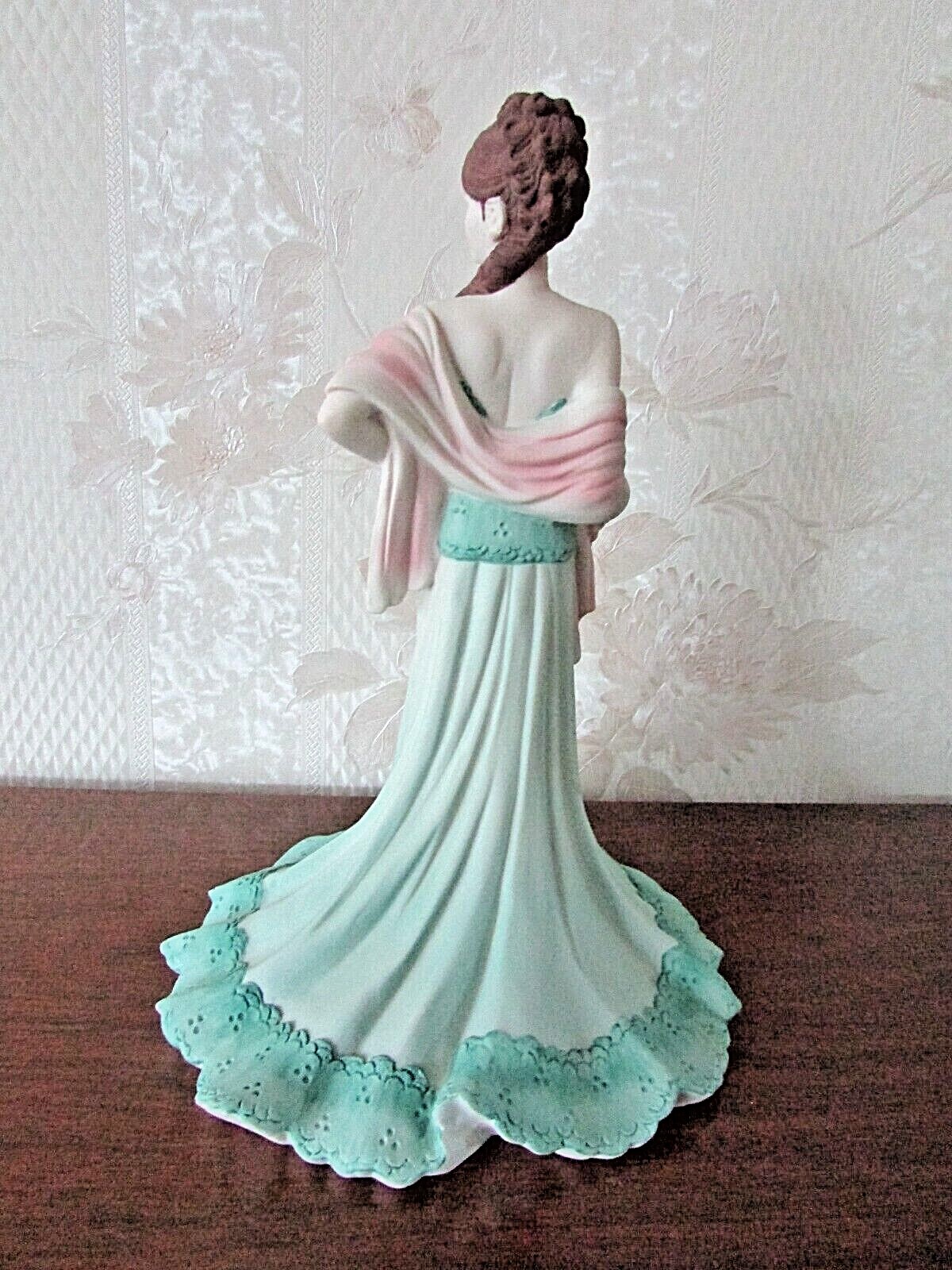 Coalport Figurine Figure Statue Sculpture “Richmond Park” Elegance Lady