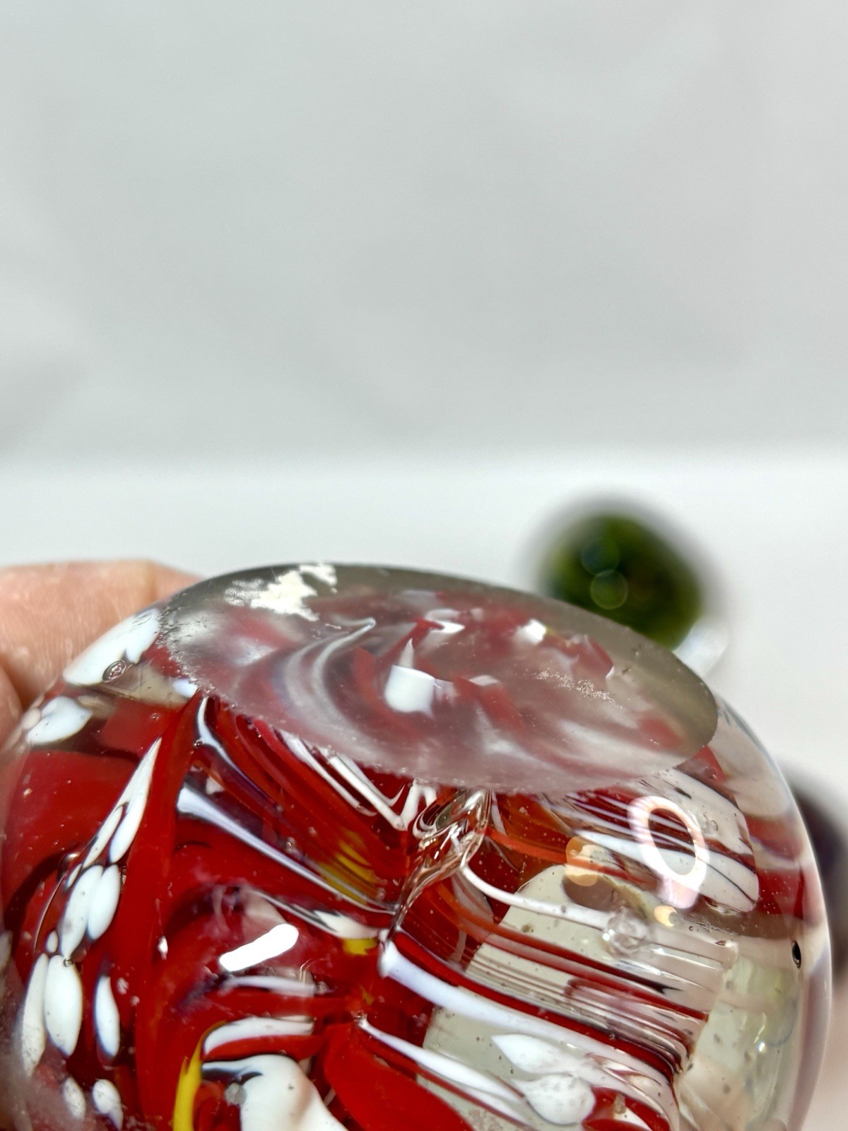 4 Glass Paperweights Small Spheres Ball Globe (Unbranded 2.5″+ 2”)