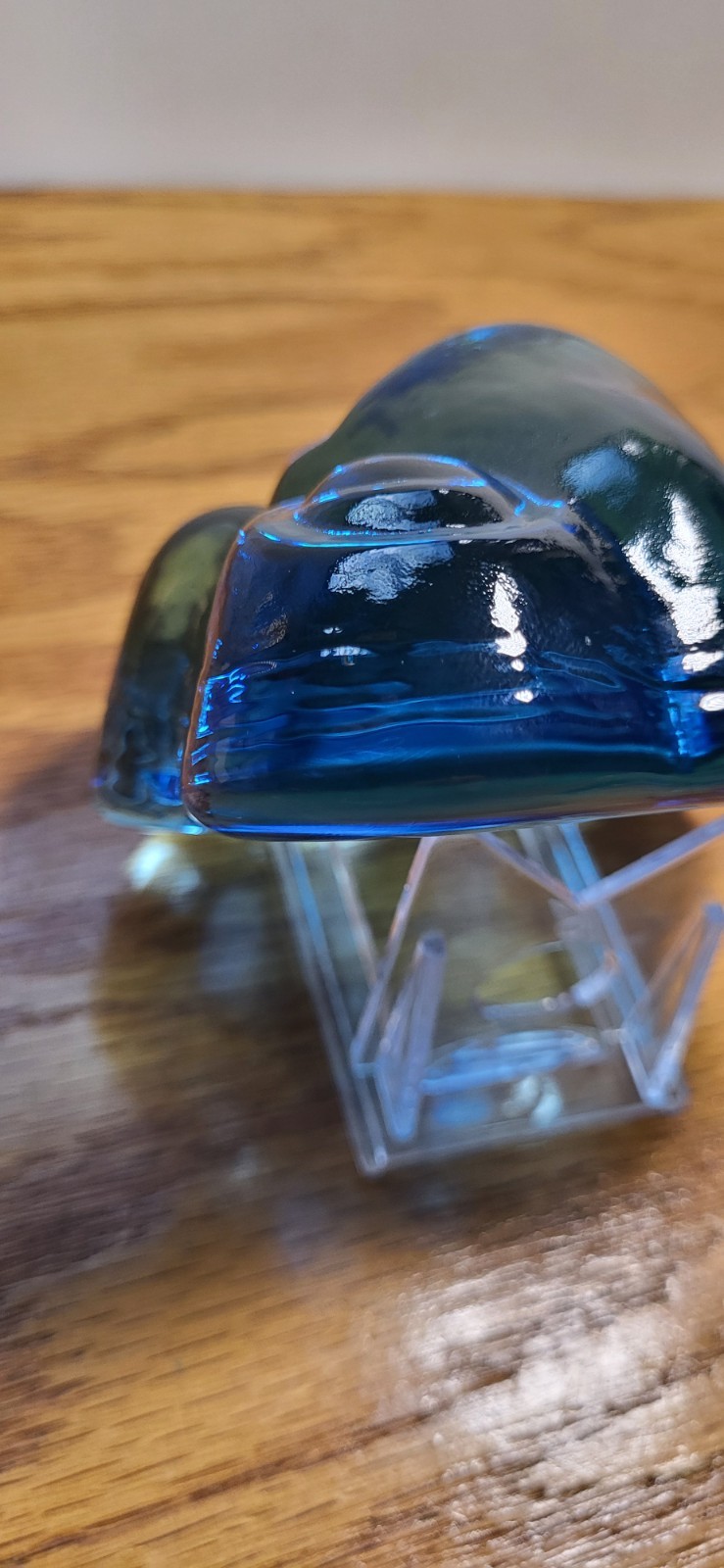 VINTAGE INDIANA/ SILVESTRI AQUA FROG GLASS PAPERWEIGHT.NO CHIPS