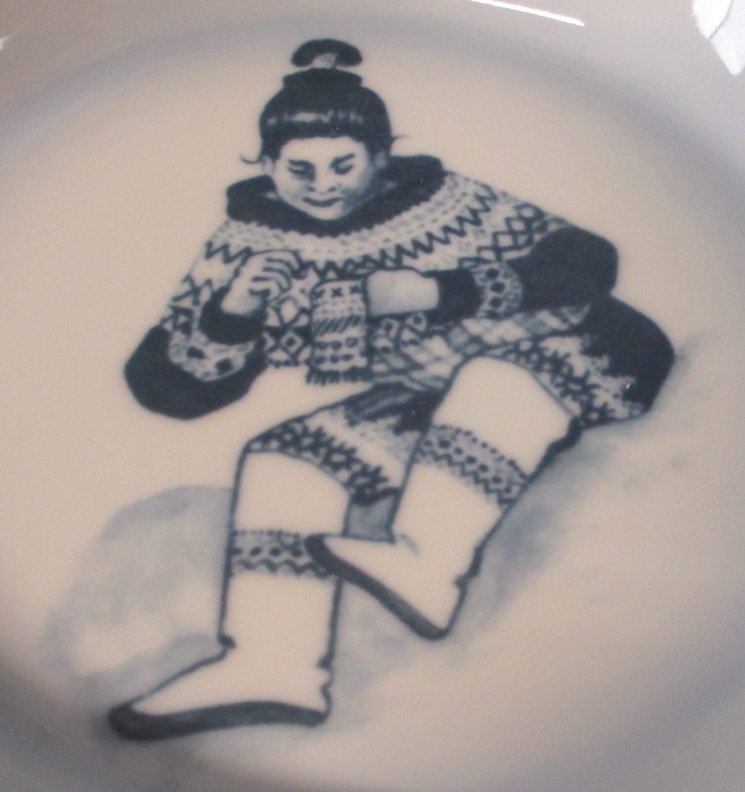 Bing & Grondahl Blue & White Inuit Girl Heavy Panel Rim Bowl 1680/5454