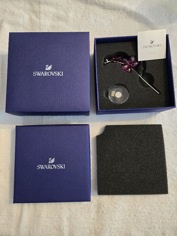 Swarovski Flower Dreams Orchid Large Purple Clear Crystal Figurine 5490755 Box