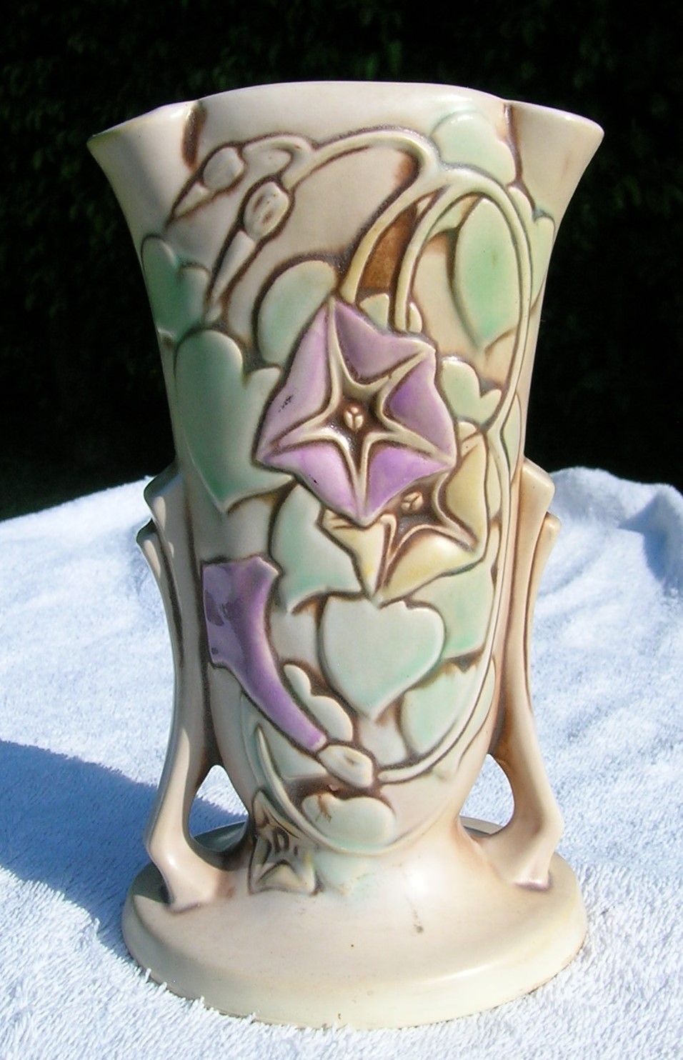 ROSEVILLE MORNING GLORY 7″ x 4″ PROFESSIONALLY RESTORATED BASE ART POTERY
