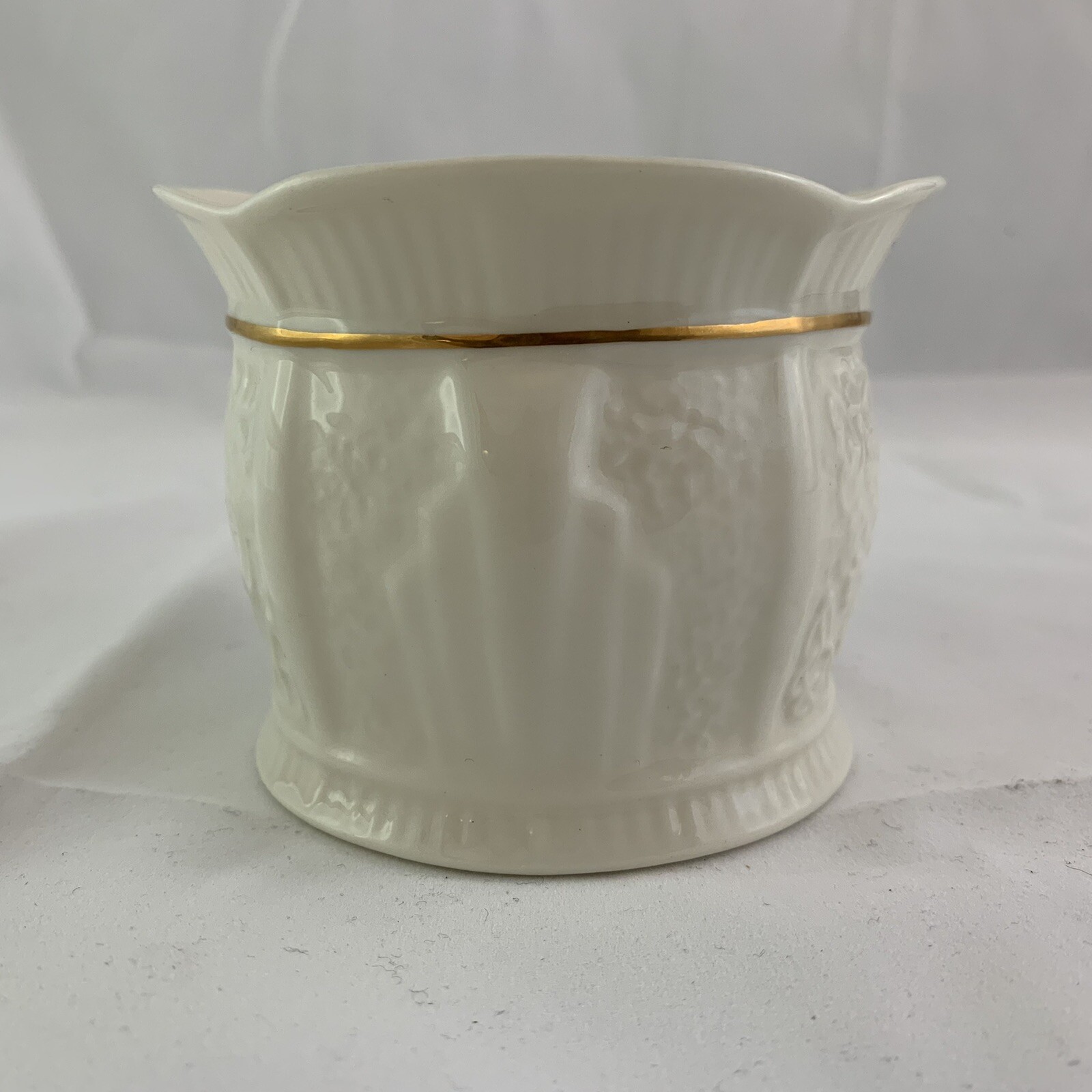 Belleek Votive Holder Trinity Knot Tea Light 11th Mark 2001-2007 Visitor Center