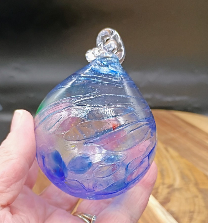 Hand Blown Art Glass Orb Witch Ball Suncatcher Christmas Ornament 2.5″ Signed