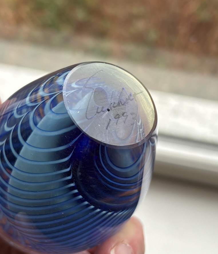 Robert Eickholt 1993 Dichroic Glass Paperweight Blue Signed Feathers 4” Egg
