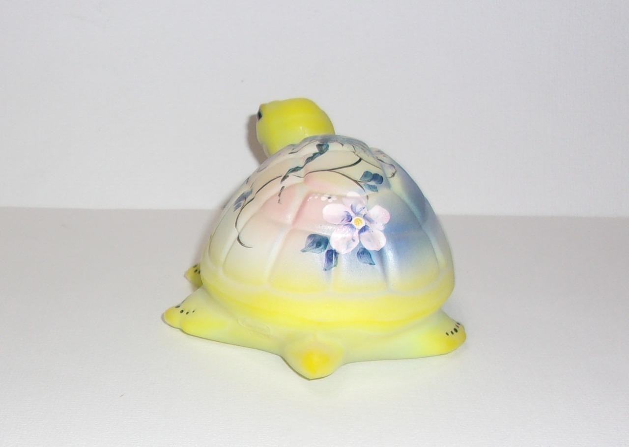 Fenton Glass Dandelion Yellow Gentle Landing Turtle Figurine Ltd Ed 7/32 M Kibbe