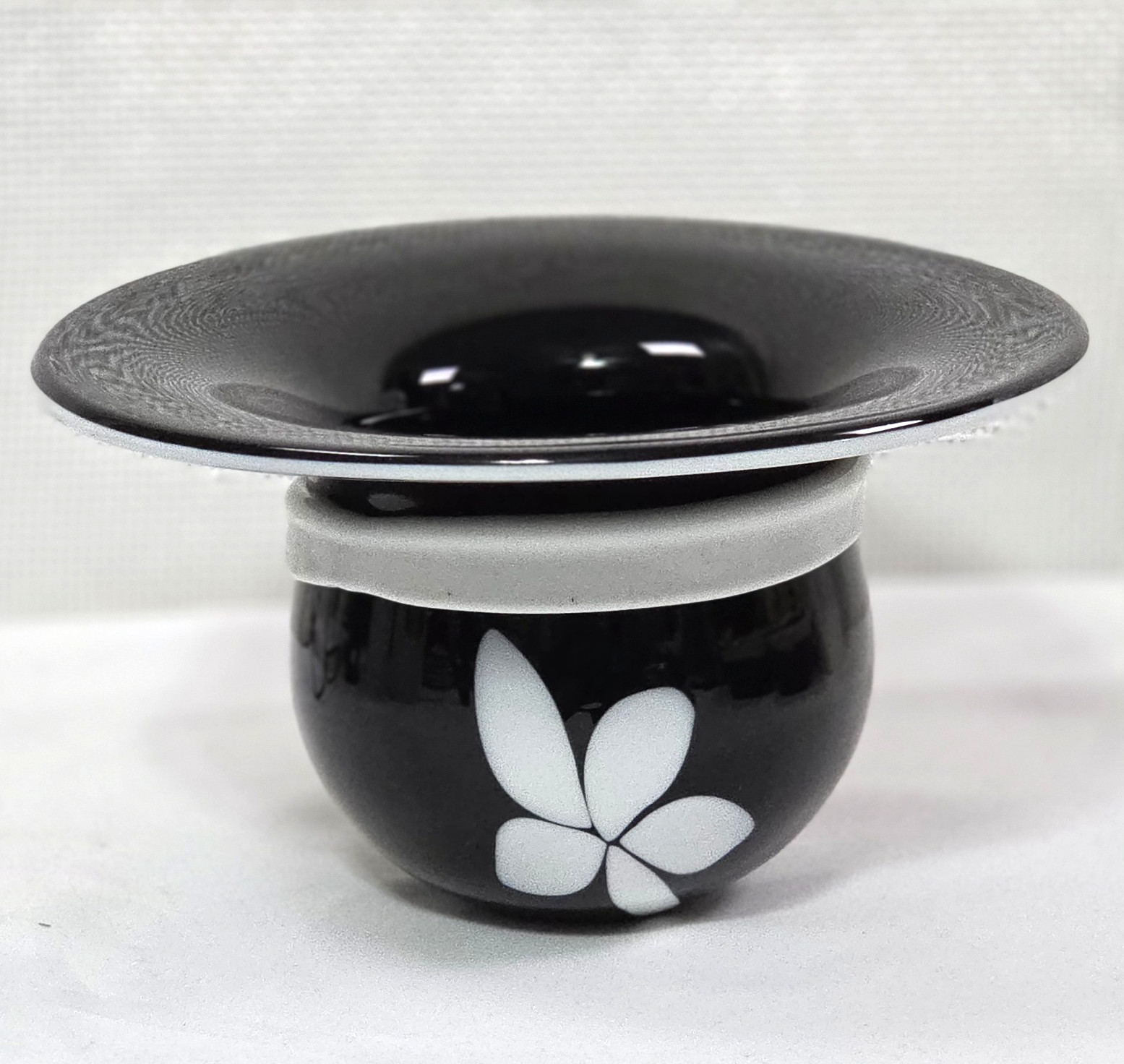 Ebony Studio Art Glass Vase With Fused White Petal Motif And Applied Collar EUC