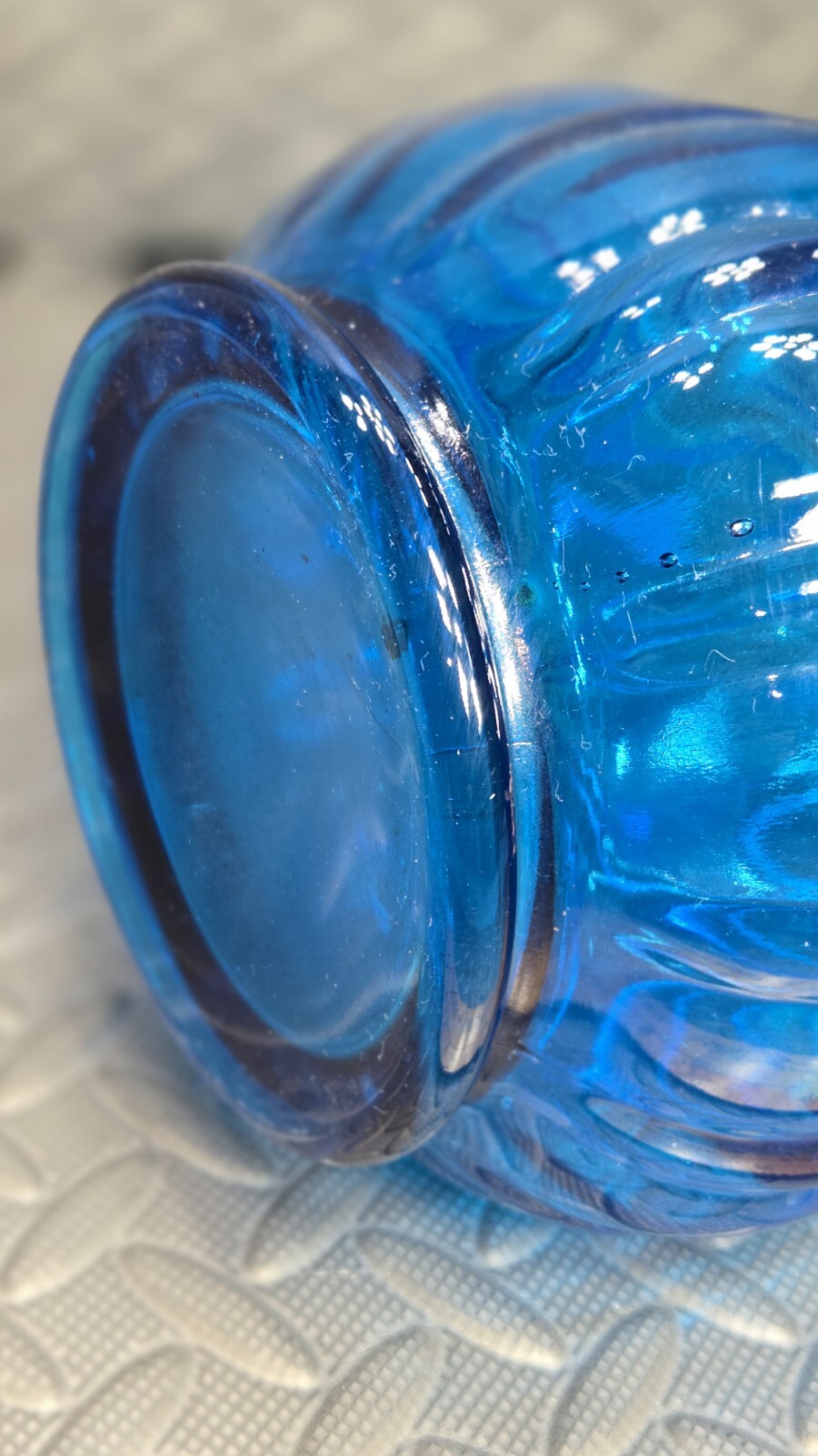 LE Smith Blue 21.5″ Swung Vase Flower Floor Large Fat Bottom Glass Stretch MCM