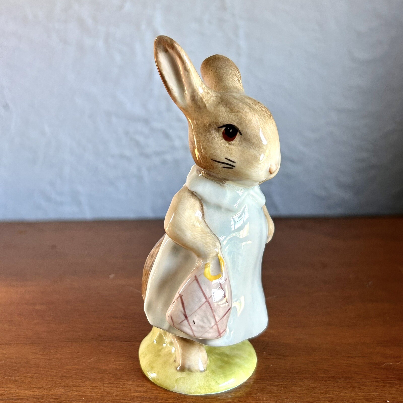 ROYAL ALBERT BEATRIX MRS FLOPSY BUNNY 1989 EYE VARIATION FIGURINE QT