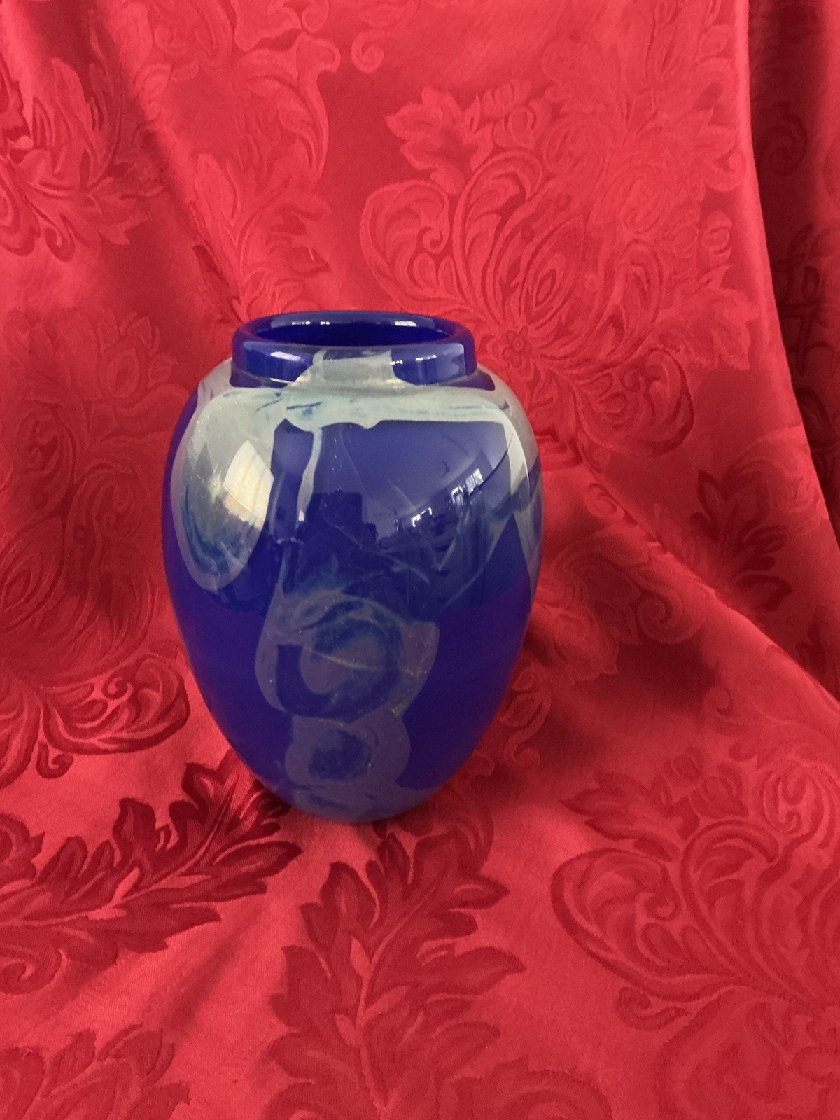 NEW FLAWLESS Exquisite MICHAEL HOPKO Glass Crystal Blue Iridescent Flower VASE