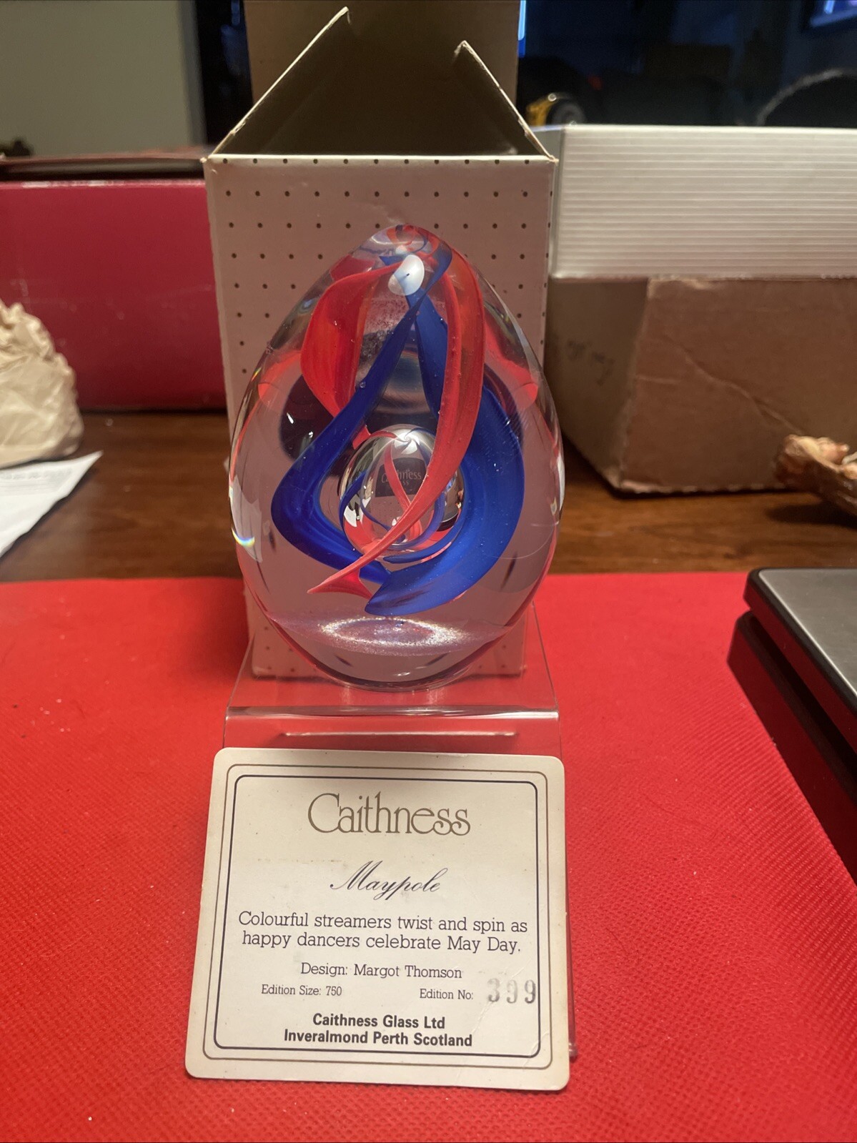 Caithness MAYPOLE Glass Paperweight Edition No.399/750 W/Box Pyramid Red