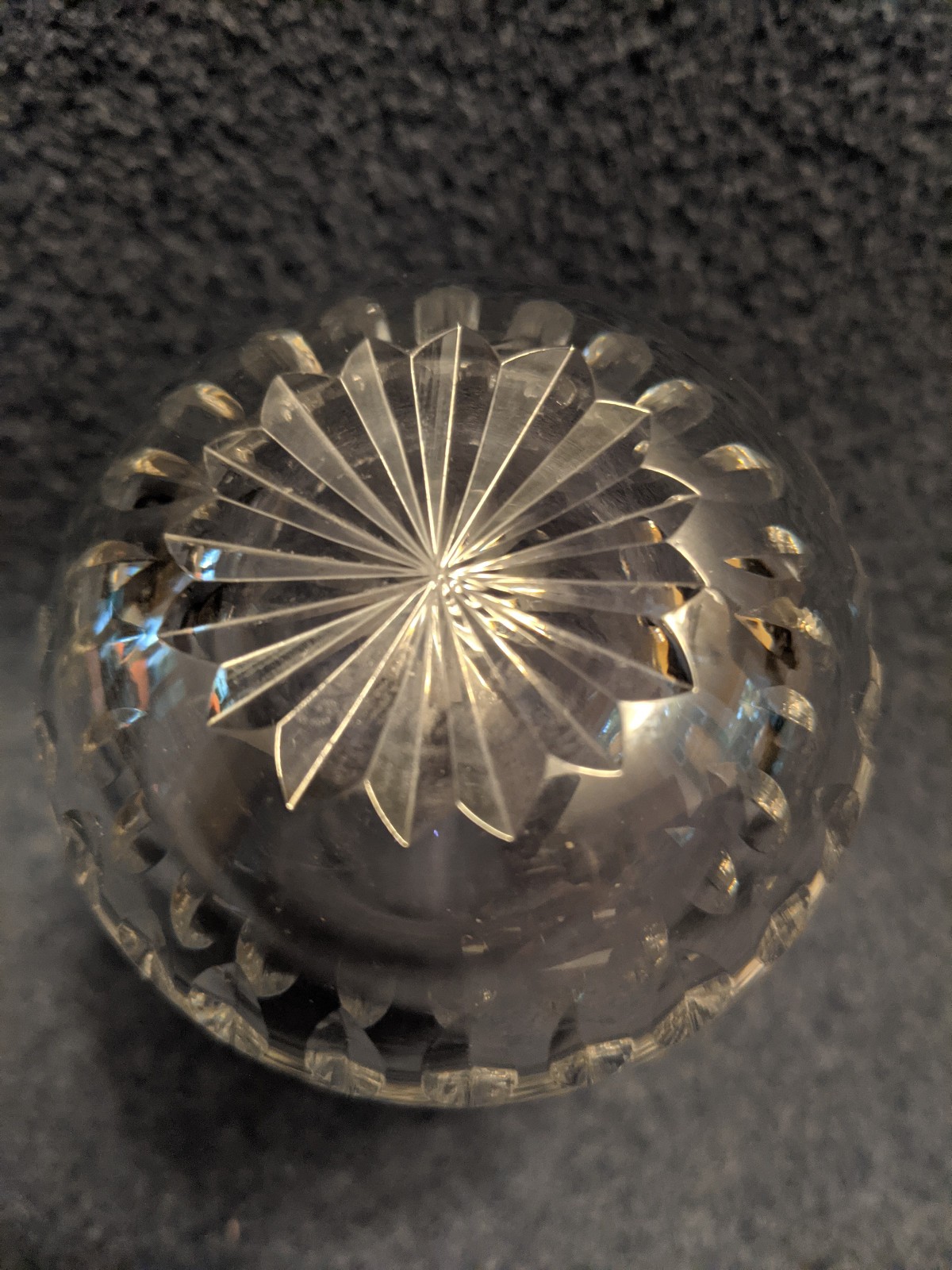 Edinburgh 3 3/4″ Crystal Thistle Bud Vase Glass – Hand Cut – Made in Scotland