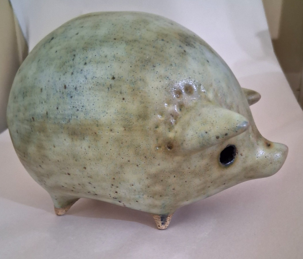 Peter’s Pottery SPECIAL PIG PRECIOUS Button Nose WITHOUT HOLES NEW MADE THIS WAY