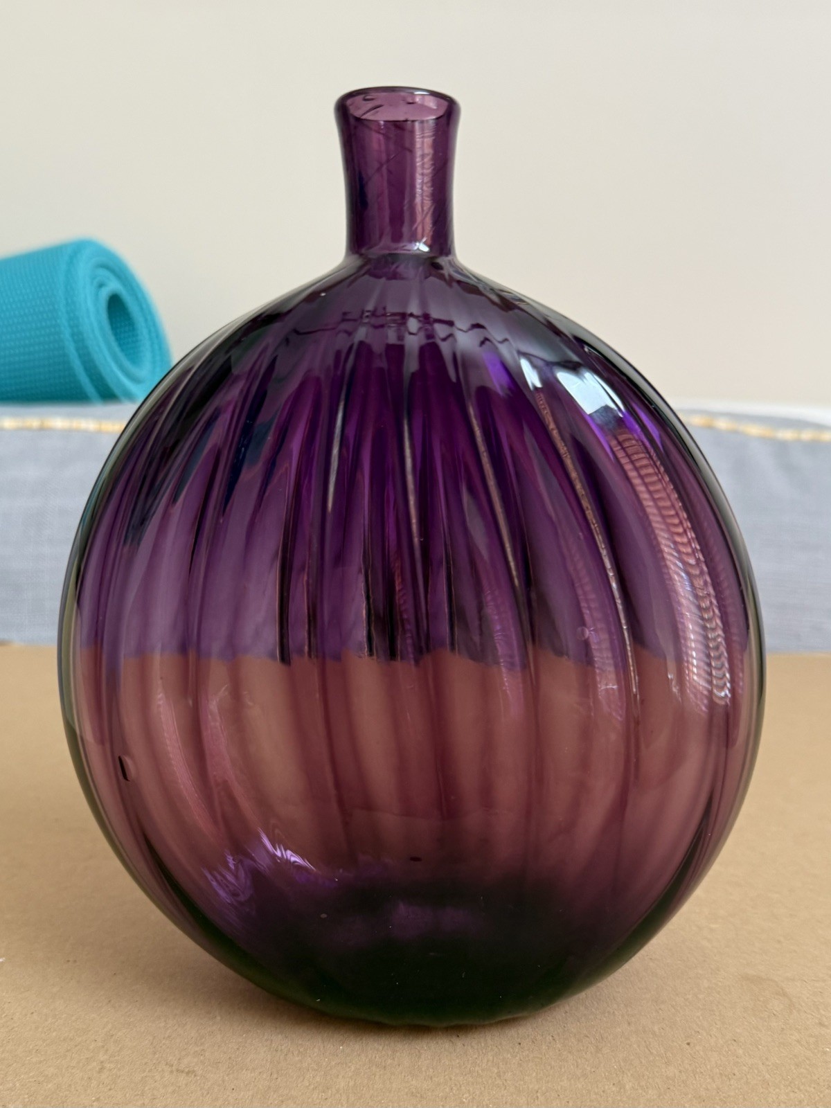 Vintage Amethyst Glass Ribbed Vase/Flask MMA Metropolitan Museum of Art 5.5”