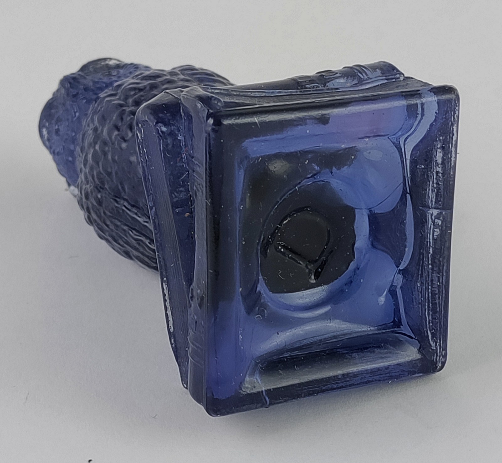 Vintage Cobalt Blue Degenhart Art Glass Wise Owl Figurine UV Glow