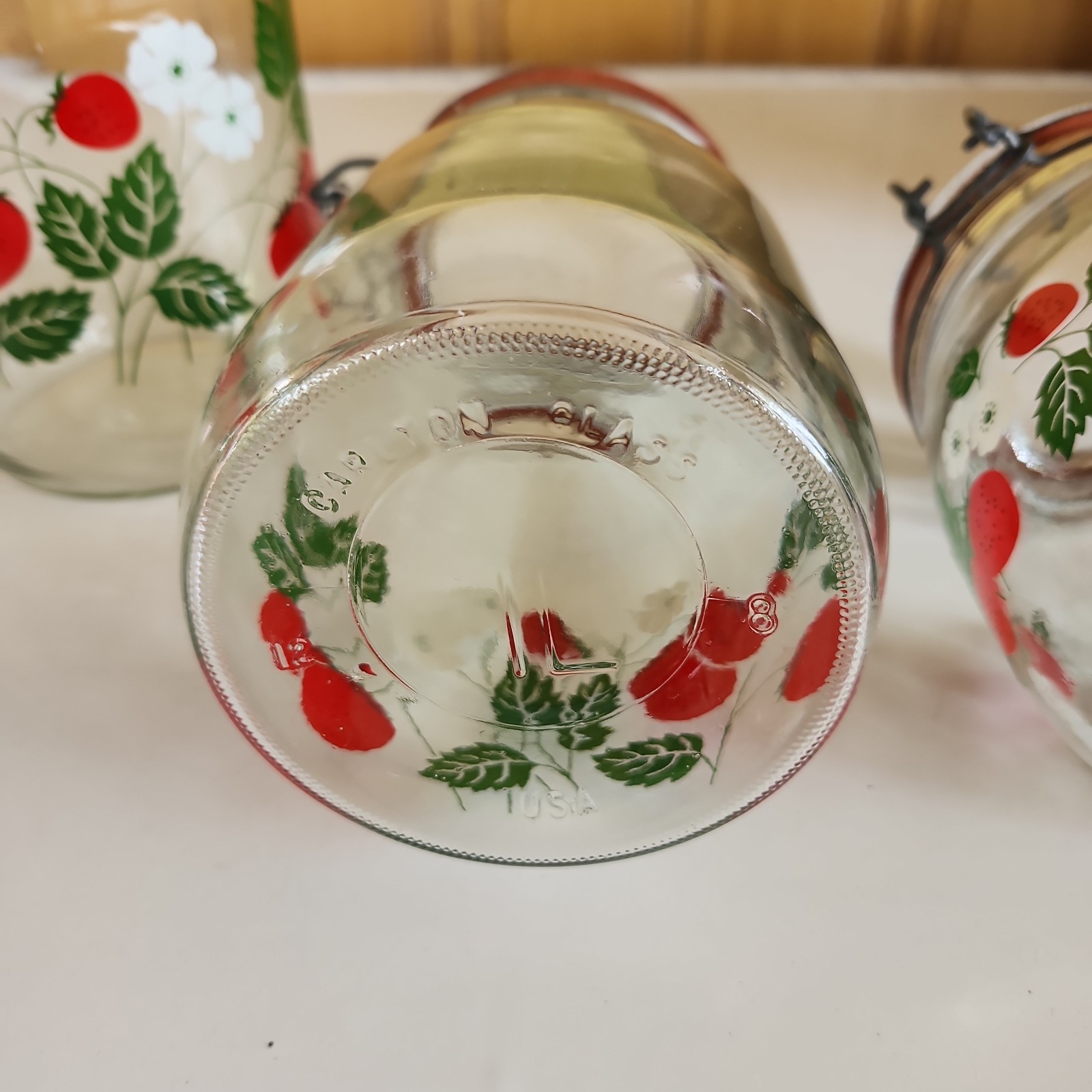 4 Carlton Strawberry Blossom Glass Canister Jars Set Wire Clamp Lid