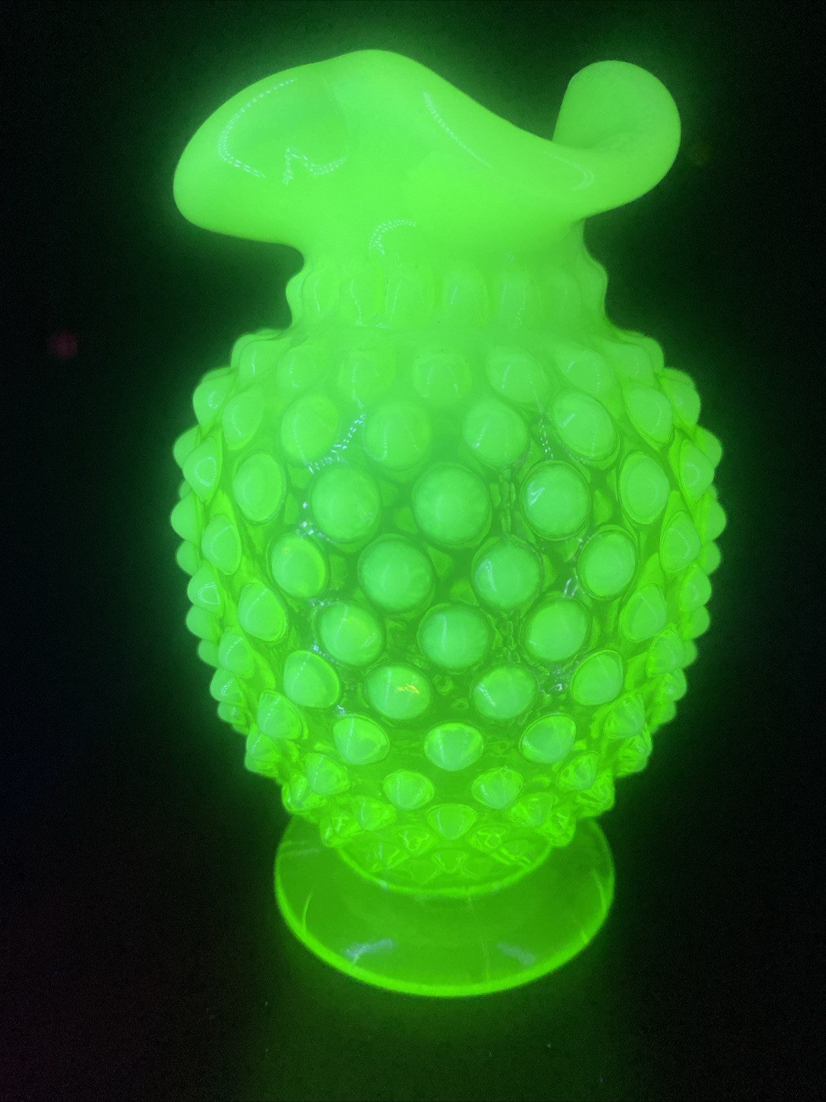 Vintage Fenton Hobnail Green Opalescent Uranium Glass Vase 3.50” Ex Condition