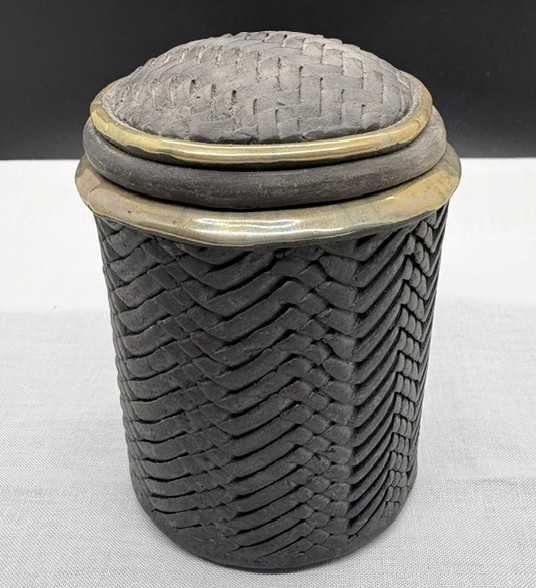 Candone Wharton Raku Pottery 4 1/4″ Tall Trinket Jewelry Storage Box Signed