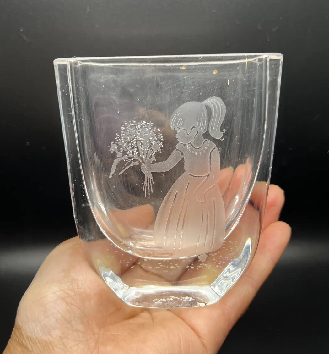 SEA Of Sweden Crystal glass Vase Etched GIRL WITH BOUQUET Signed RS Rune Strand