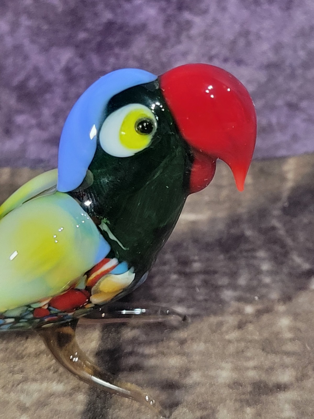Fine Quality Russian Hand Blown Lampwork Glass Parrott Figurine