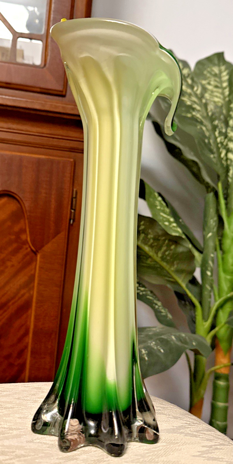 Vintage Murano Jack in The Pulpit Bud Vase 12″ Venitian Art Glass Green Yellow