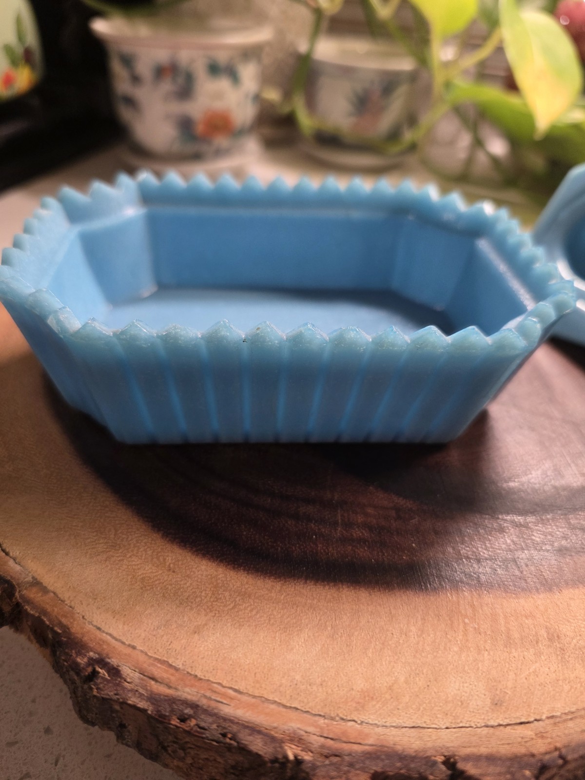 Antique Westmoreland LION Blue And White Milk Glass Lidded Picket Dish RARE Flaw