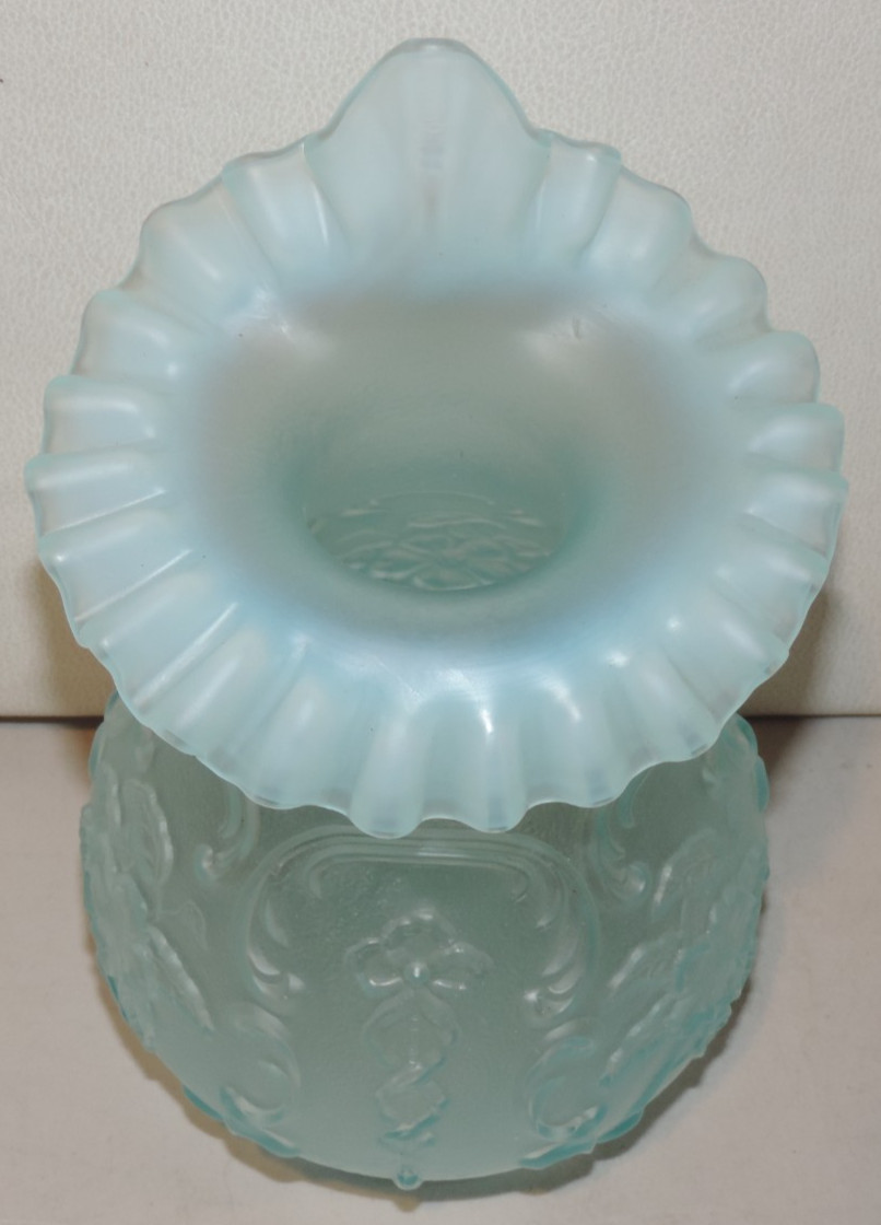 FENTON CELESTIAL BLUE SATIN OPALESCENT WILD ROSE & BOWKNOT JACK IN THE PULPIT