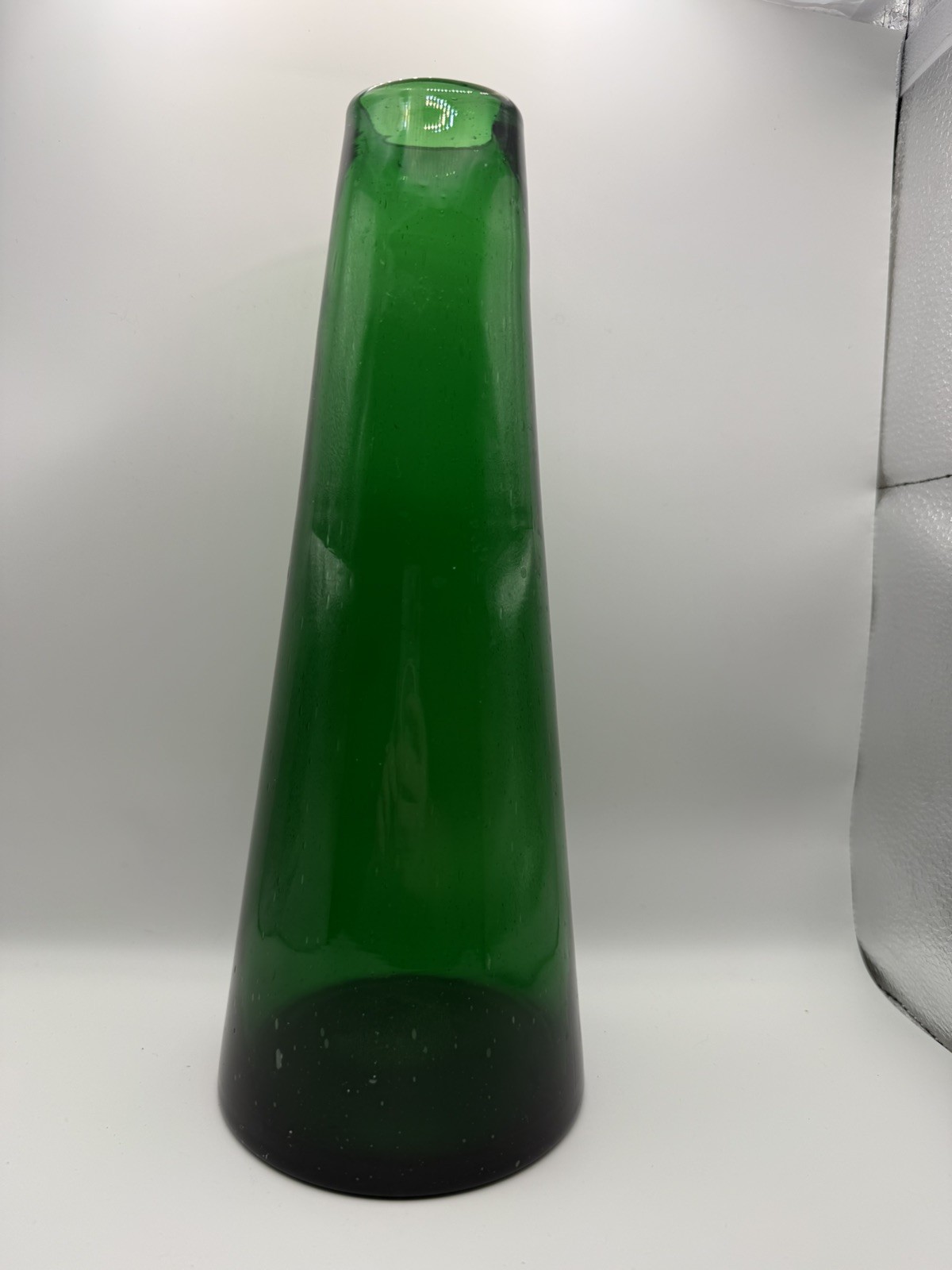 Green Hand Blown Art Glass Cone Vase MCM Minimalist Table Home Decor Centerpiece