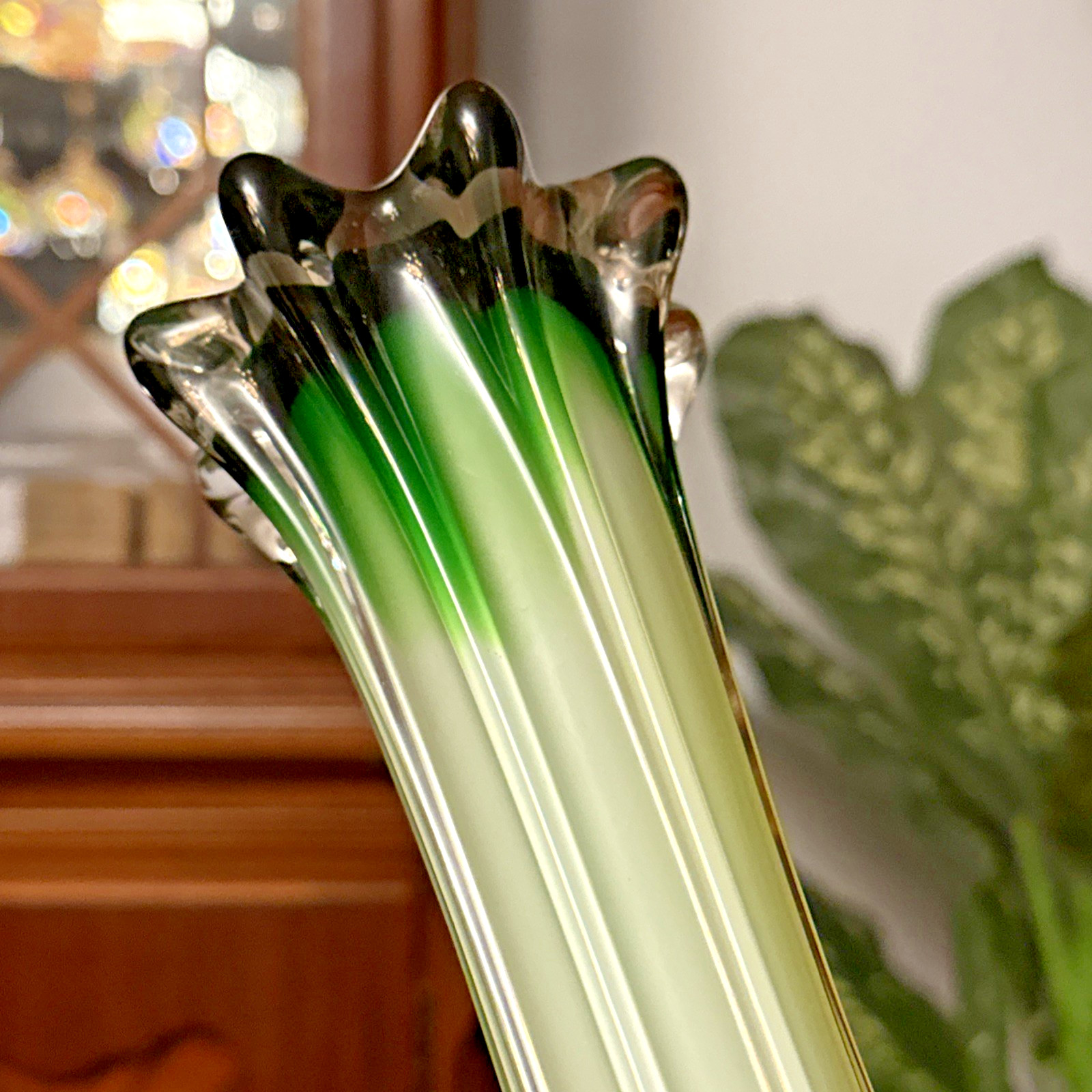 Vintage Murano Jack in The Pulpit Bud Vase 12″ Venitian Art Glass Green Yellow
