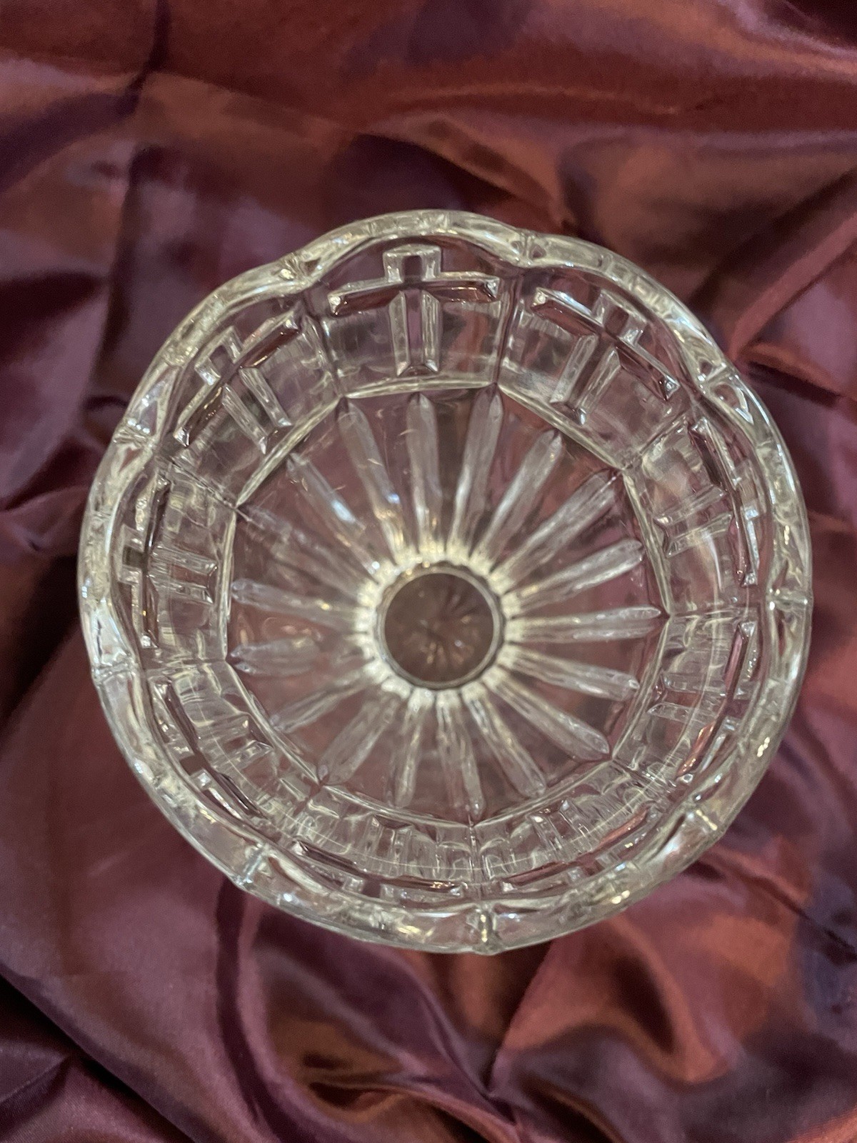 Park Avenue Vintage Crystal Vase “Devotion” Cross Motifs 7.5″ Scalloped top