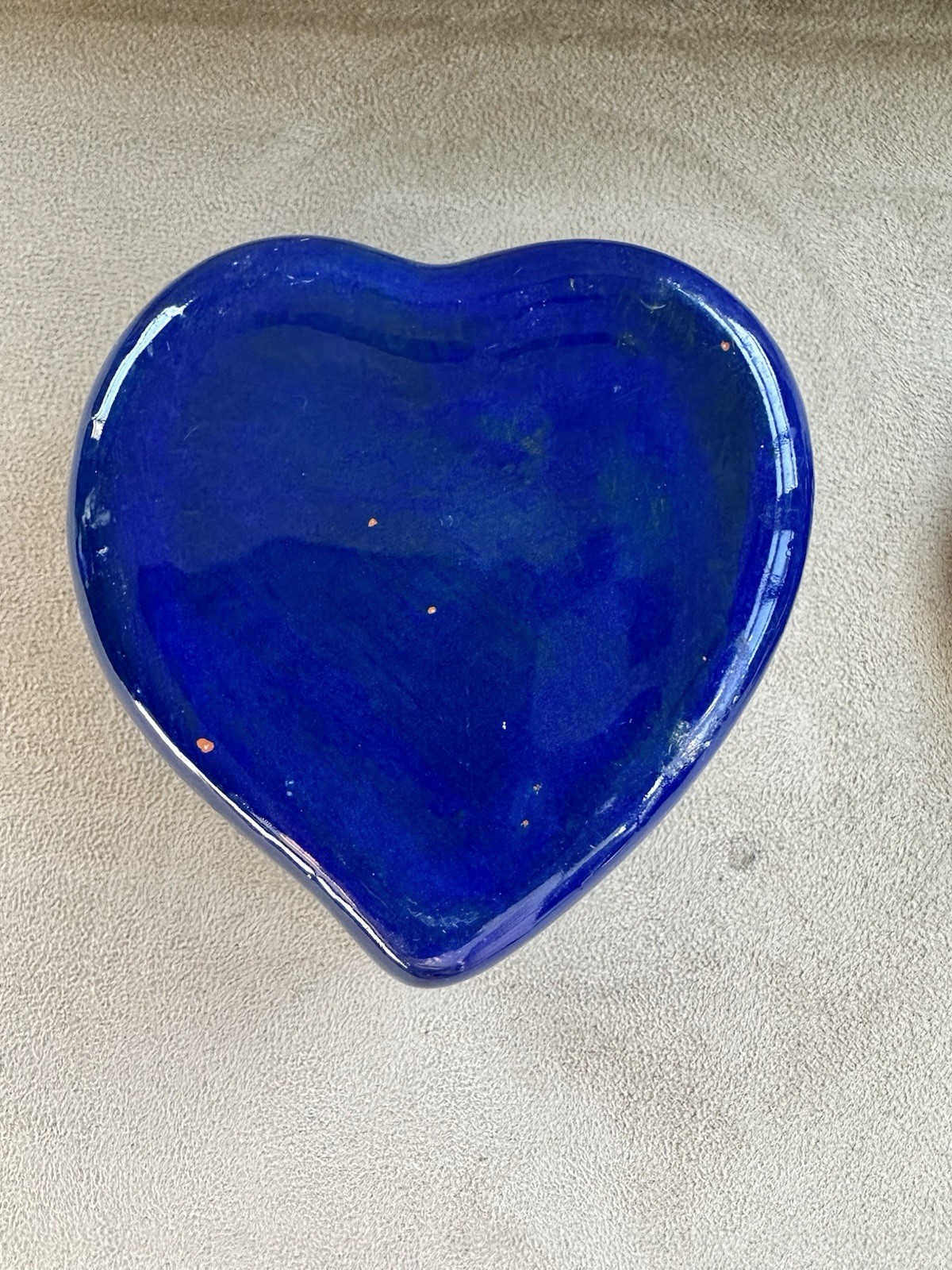 Hand Painted Ceramic Heart-Shaped Decorative Box with Bird and Floral Motif