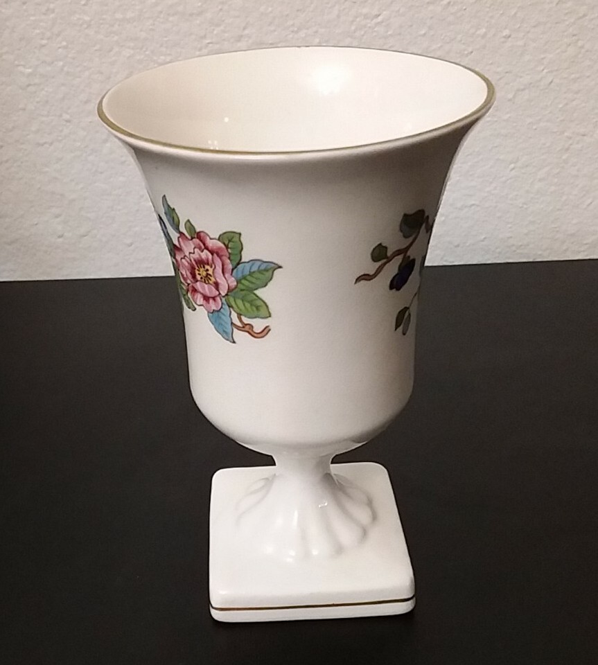Aynsley ~ “Pembroke” ~ 4¾” PEDESTAL VASE ~ Square Base ~ Fine English Bone China