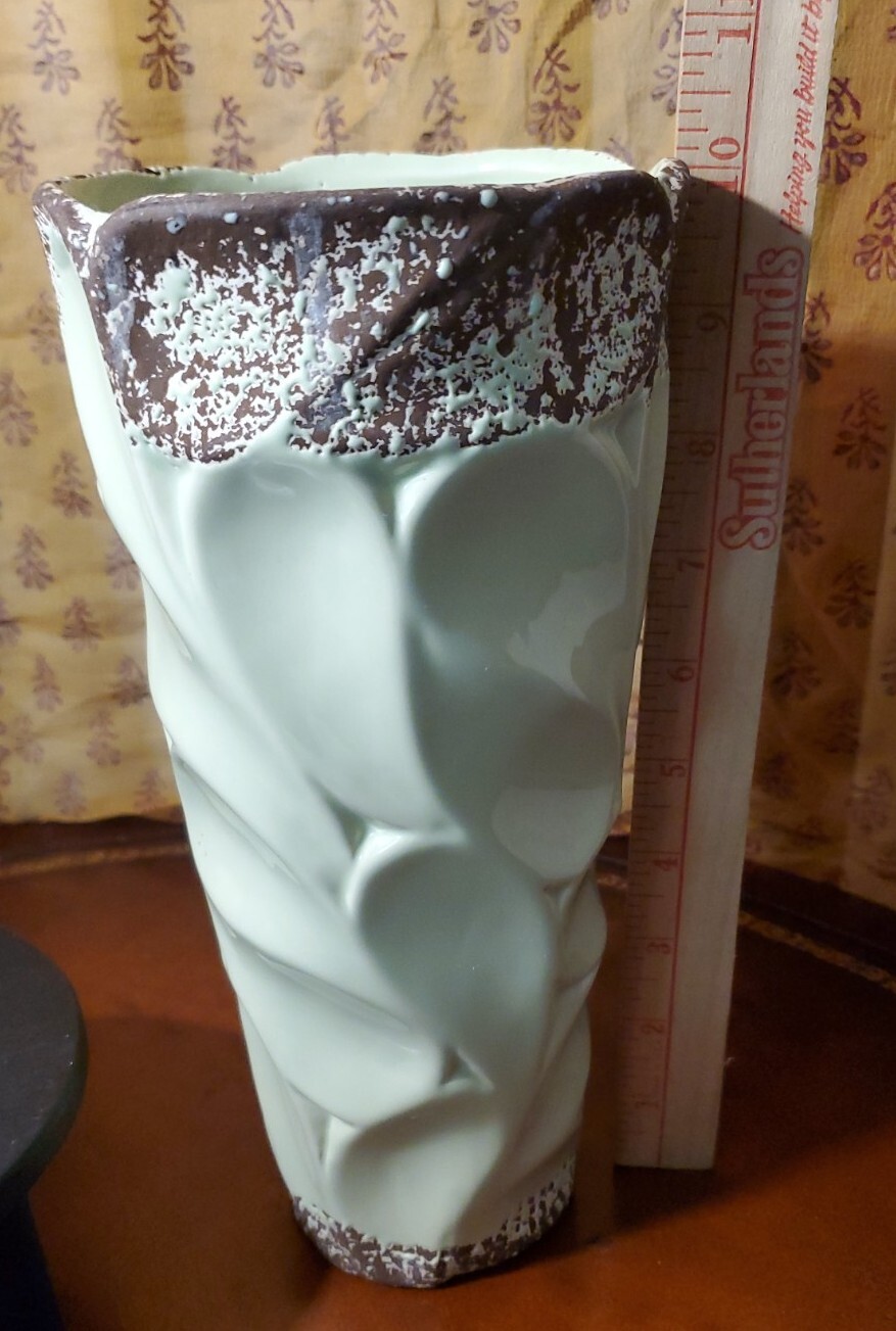 10” MCM b+B Marked Art Vase Light Green / Mint And Brown Trim