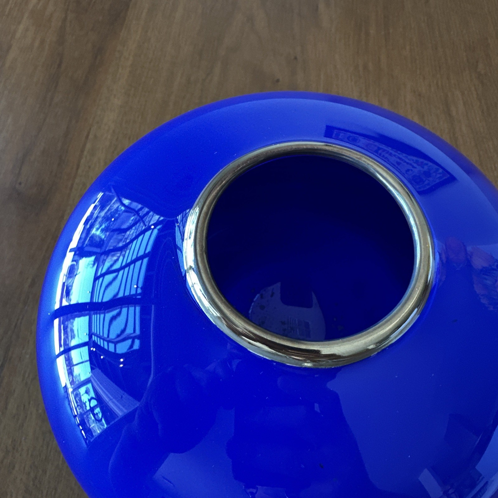 GARTNER BLADE Blown Glass Vase Cobalt Blue Beautiful Round Strata Gold Rim 2005