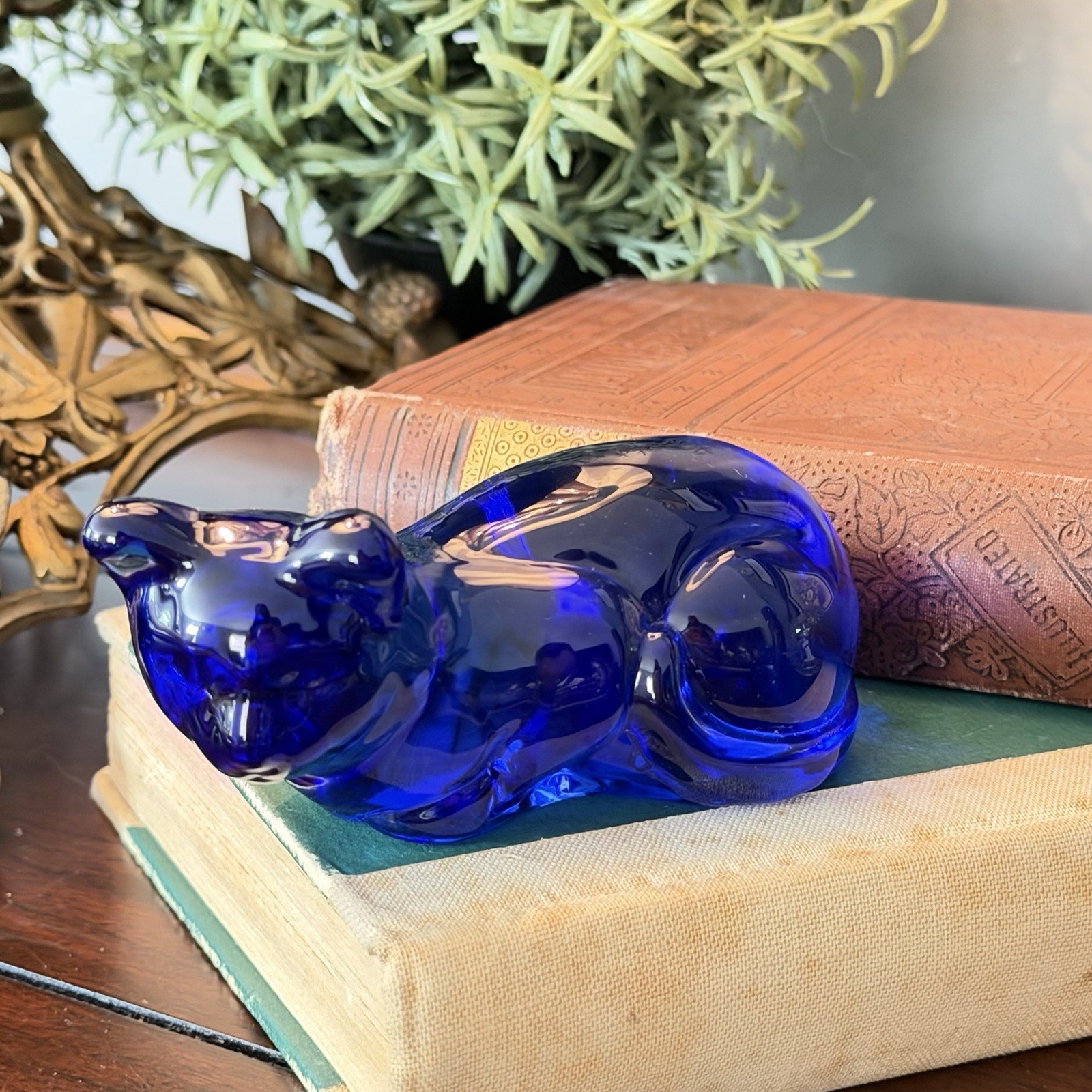 Vtg Mosser Art Glass 1990’s Reclining Cat Style 194 Cobalt Blue