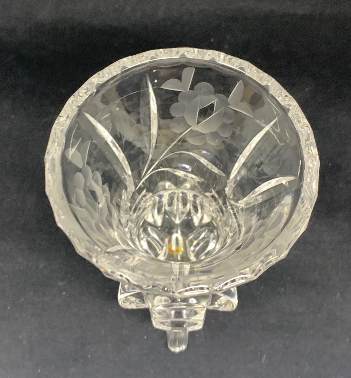 Cut Crystal 3 footed Bud Vase ~Cut Rose 4” tall ~ so pretty
