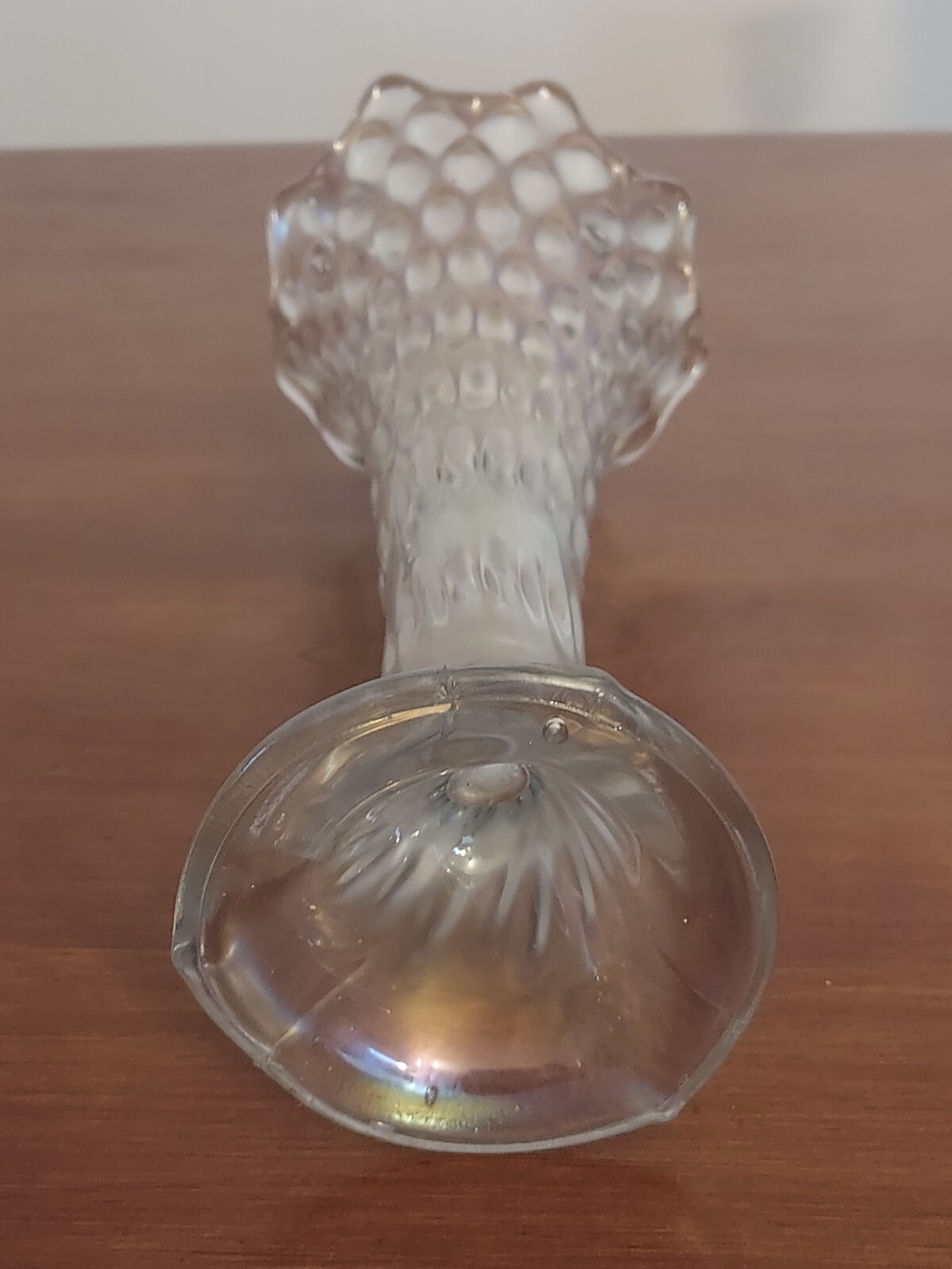 Fenton RUSTIC Hobnail Pattern WHITE CARNIVAL Art Glass 10″ SWUNG VASE w 3″ Base