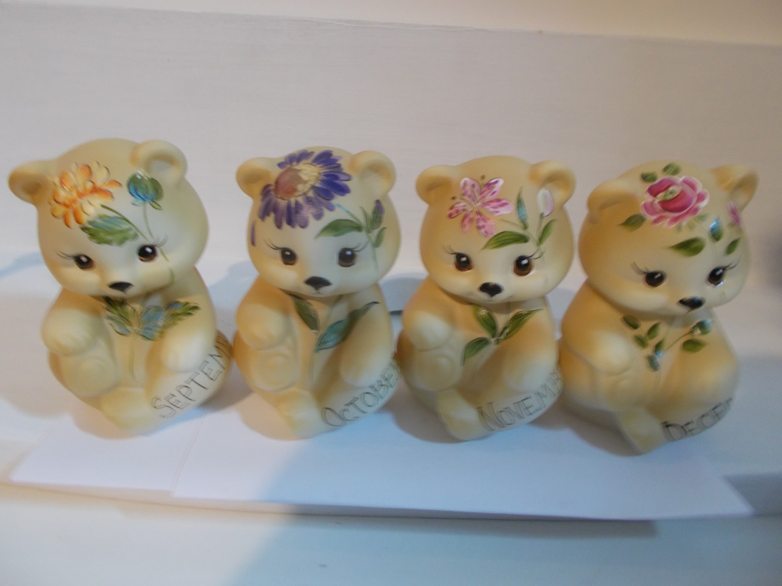 Fenton H /P Sitting Bears of the Month, Set of 12,2018, Kim Barley