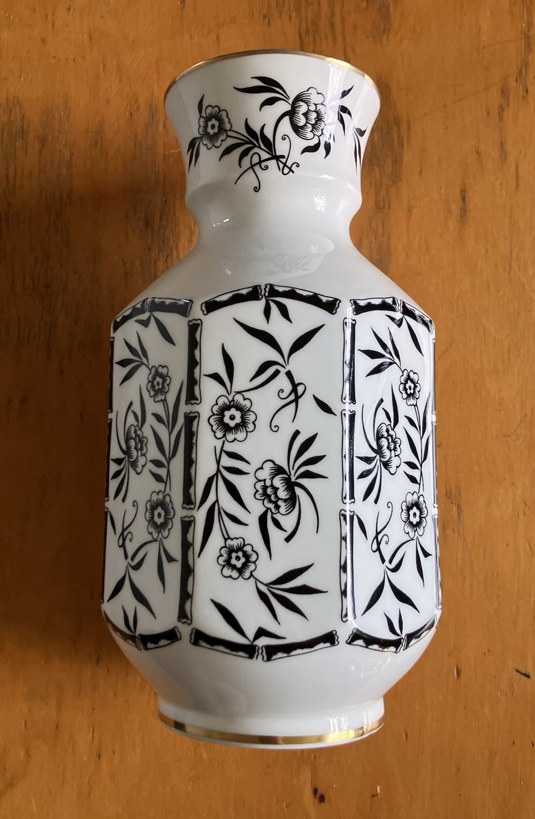 Rare Hammersley Bone China “Black Bamboo” 8” Vase Shaped Made In England EUC