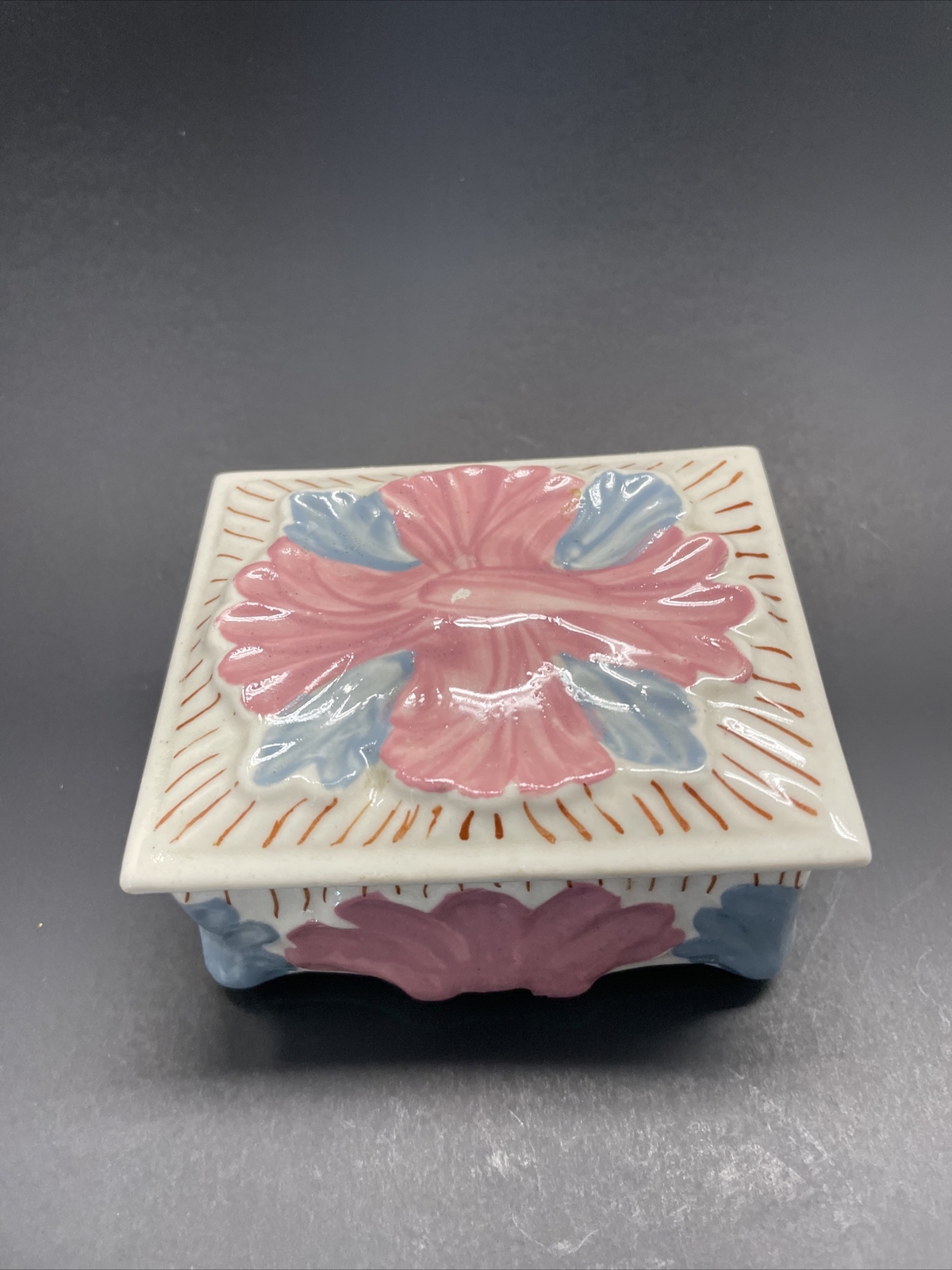 Blue Ridge China Southern Potteries Seaside Sculptured Footed Candy Trinket Box