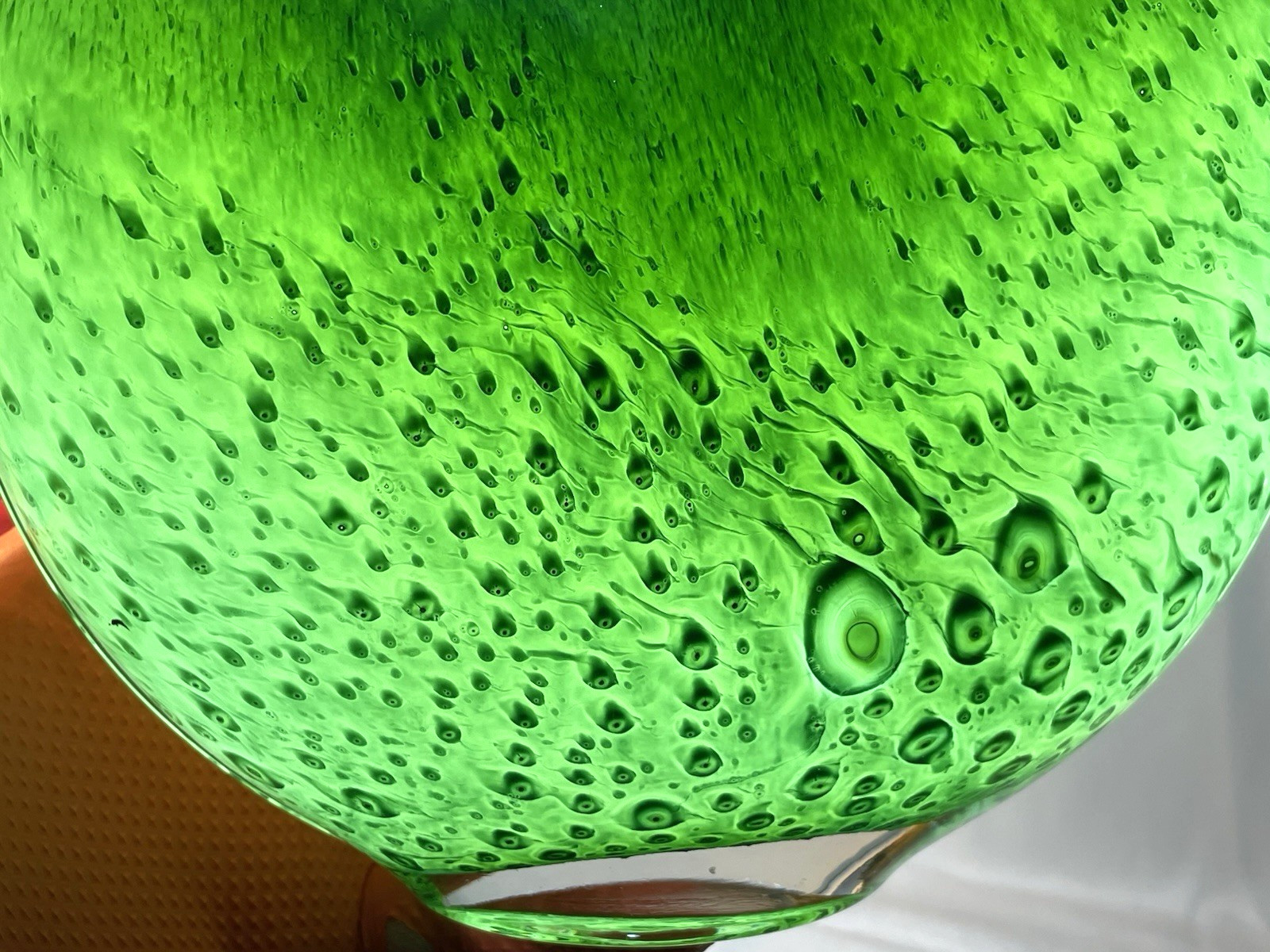 VTG MOLD BLOWN ART GLASS 7″ OVAL PILLOW VASE CASED MULTICOLORED SHADES OF GREEN
