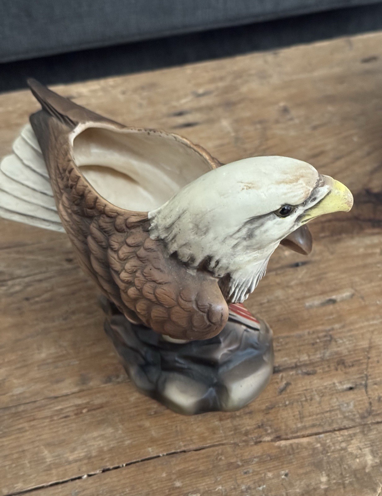 VTG AMERICAN BALD EAGLE CERAMIC PLANTER VASE INARCO 1964 Cleveland, Ohio E-2310
