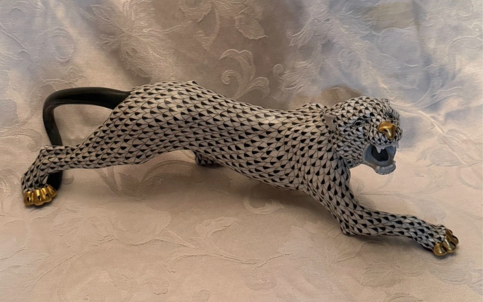 RARE MAJESTIC 17INC LONG HEREND HUNGARY PORCELAIN FISH NET PANTHER FIGURE