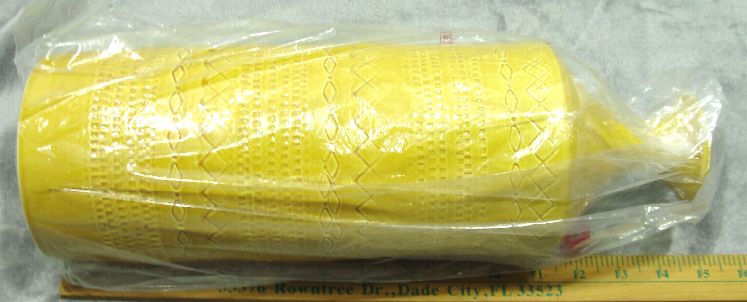 Ceramiche Tadinate Yellow Sgraffito Floor Vase Bitossi Style Italy 14.5 ” Tall