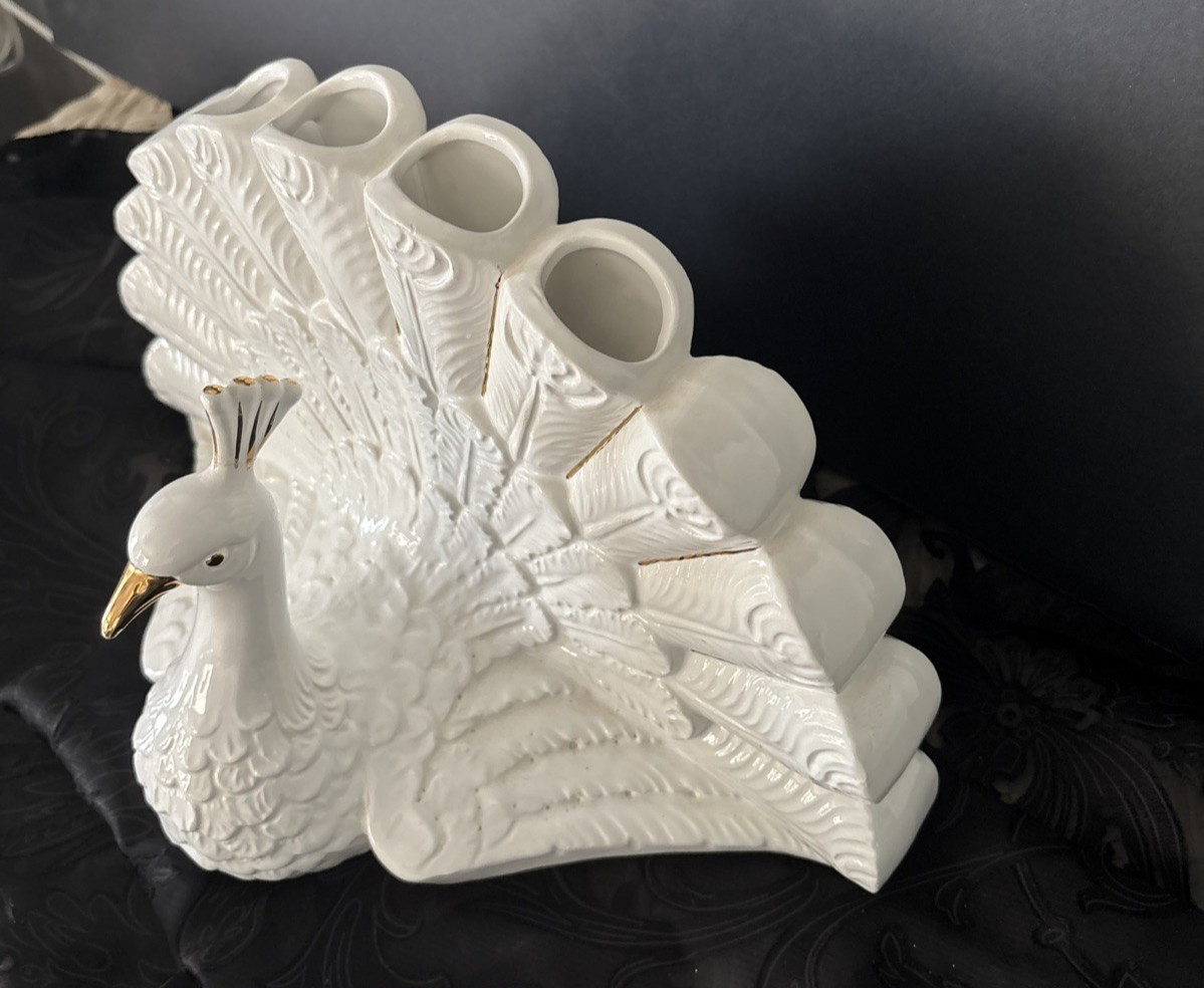 Vintage White Glazed Ceramic Bassano Tulip Vase Italy Signed 13″ X 7 1/2″
