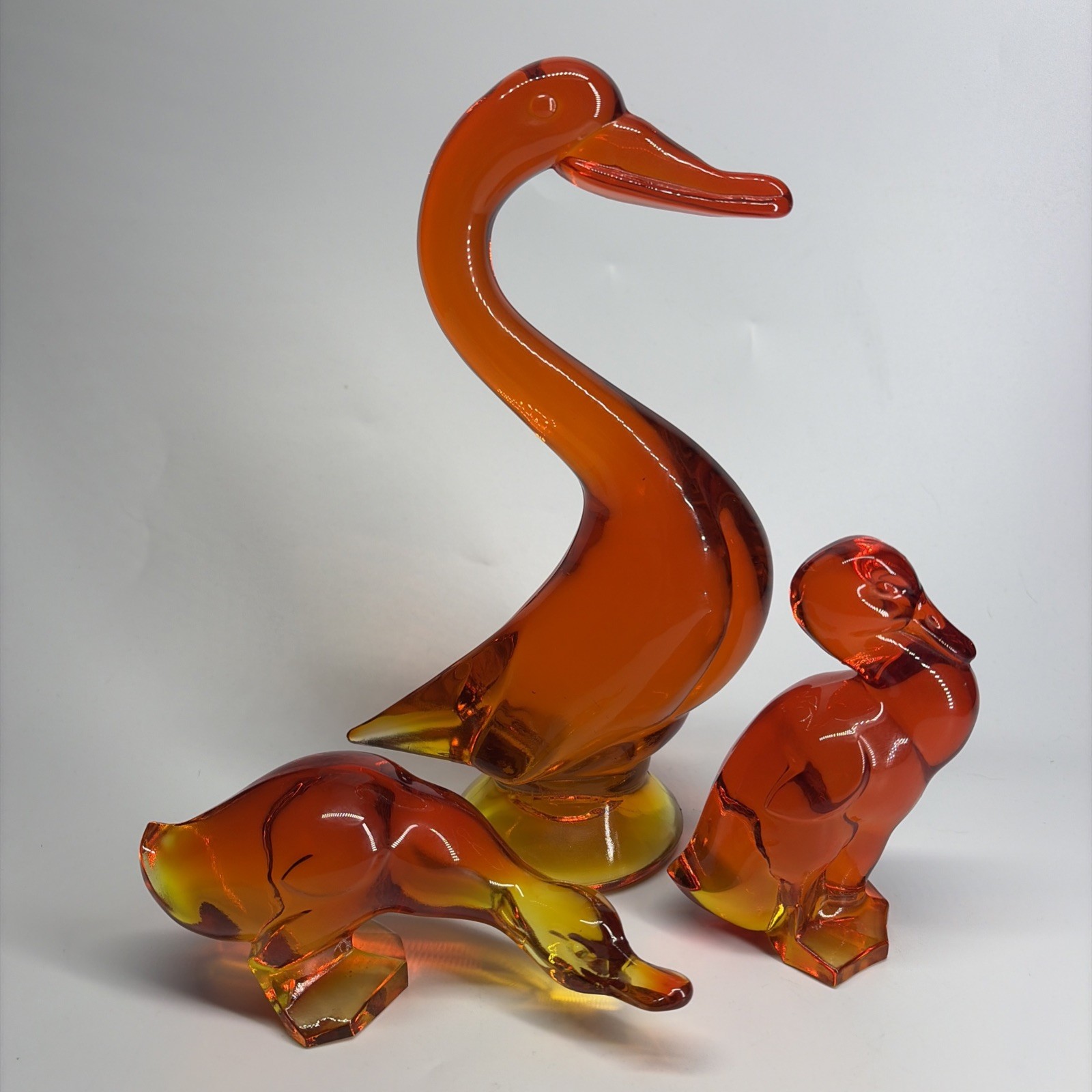 Viking Glass Amberina Duck Figurines Matched 3pc Set – 9″, 5″, 6″ Epic Art Glass