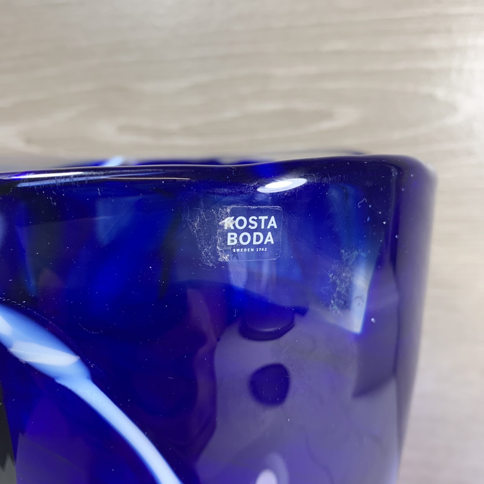 Kosta Boda Sweden Cobalt Blue Atoll 7 5/8″ Vase Sticker & Signed 6 lb