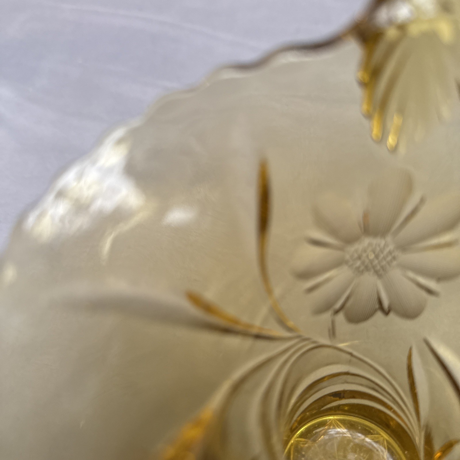Imperial Carnival Glass 26cm Tall Daisy Pattern Amber 1960’s Basket. (B75)