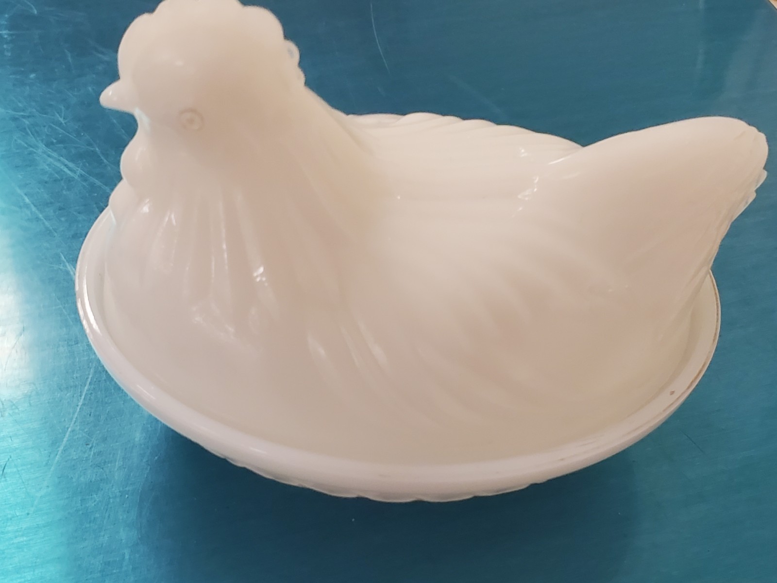 Vintage Milk Glass Hen on a Nest Dish Anchor Hocking, Comb Wattle 43/8″ long