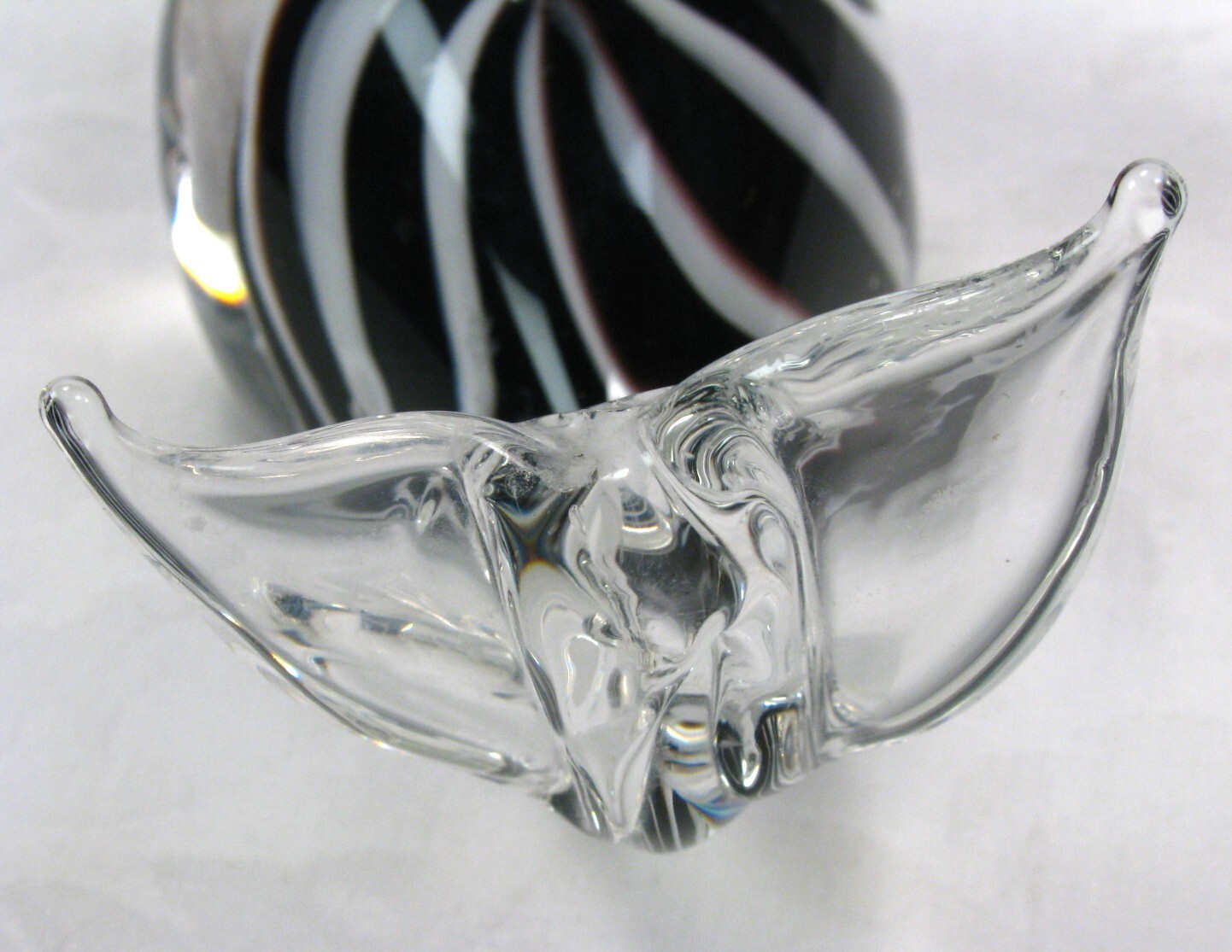 Hand Blown Art Glass Whale Figurine Clear Black White Decorative Paperweight 4″